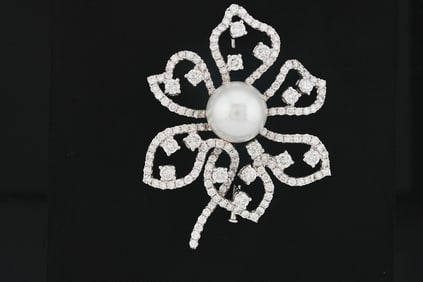 8.90ctw Diamond, 15mm AA+ South Sea Pearl, 18K Brooch