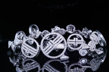 5.50ctw VS2-SI1/G-H Diamond and 18K 6.75" Bracelet