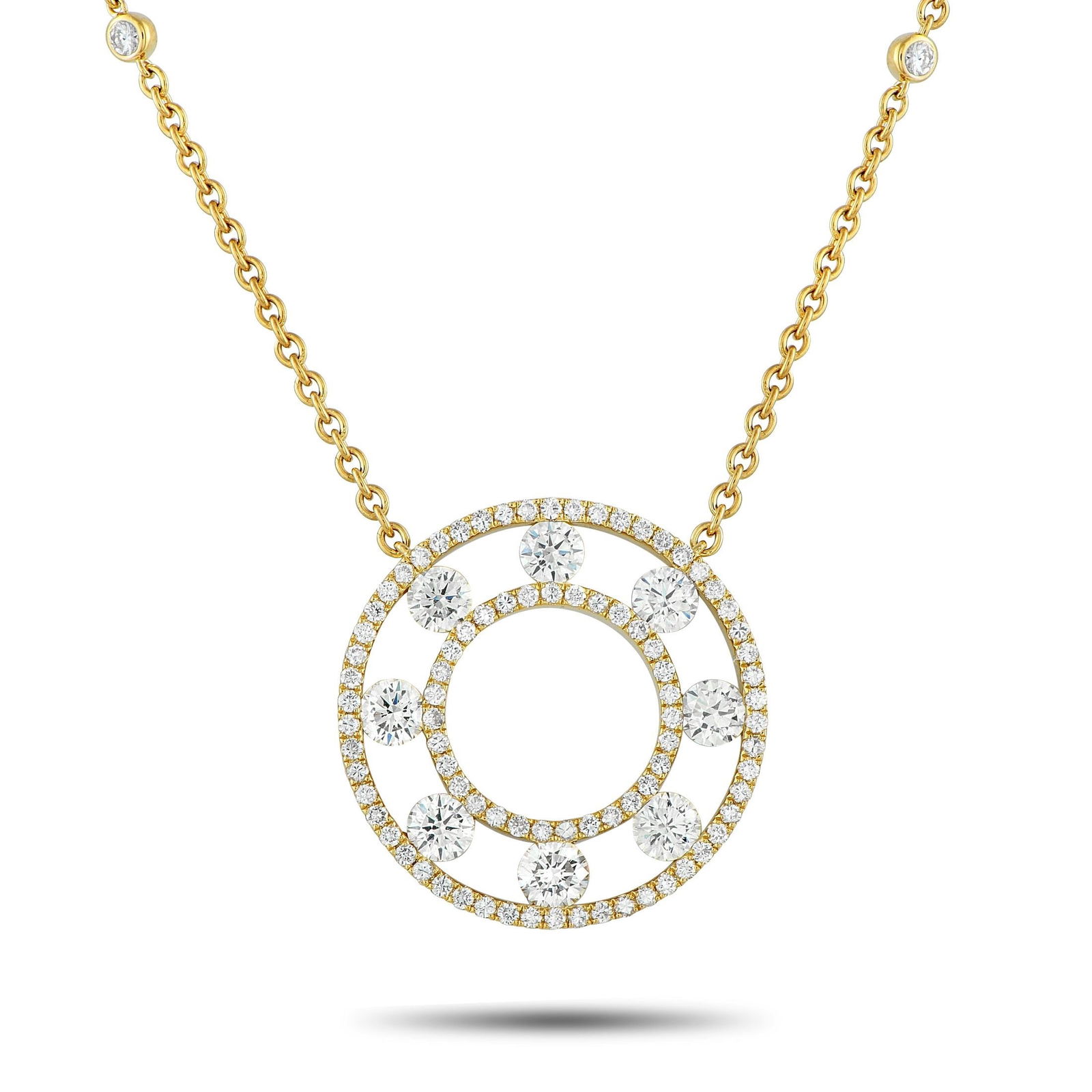 1.70ctw Diamond and 18K Yellow Gold Necklace: 1.70ctw VS2-SI1/G-H Diamond and 18K Yellow Gold Necklace - Elegant and eye-catching, this 18K yellow gold necklace is designed to make a lasting impression. At its center rests a circular pendant