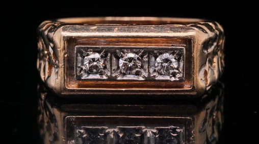 14K Yellow Barked Gold and 0.25ctw Diamond Ring