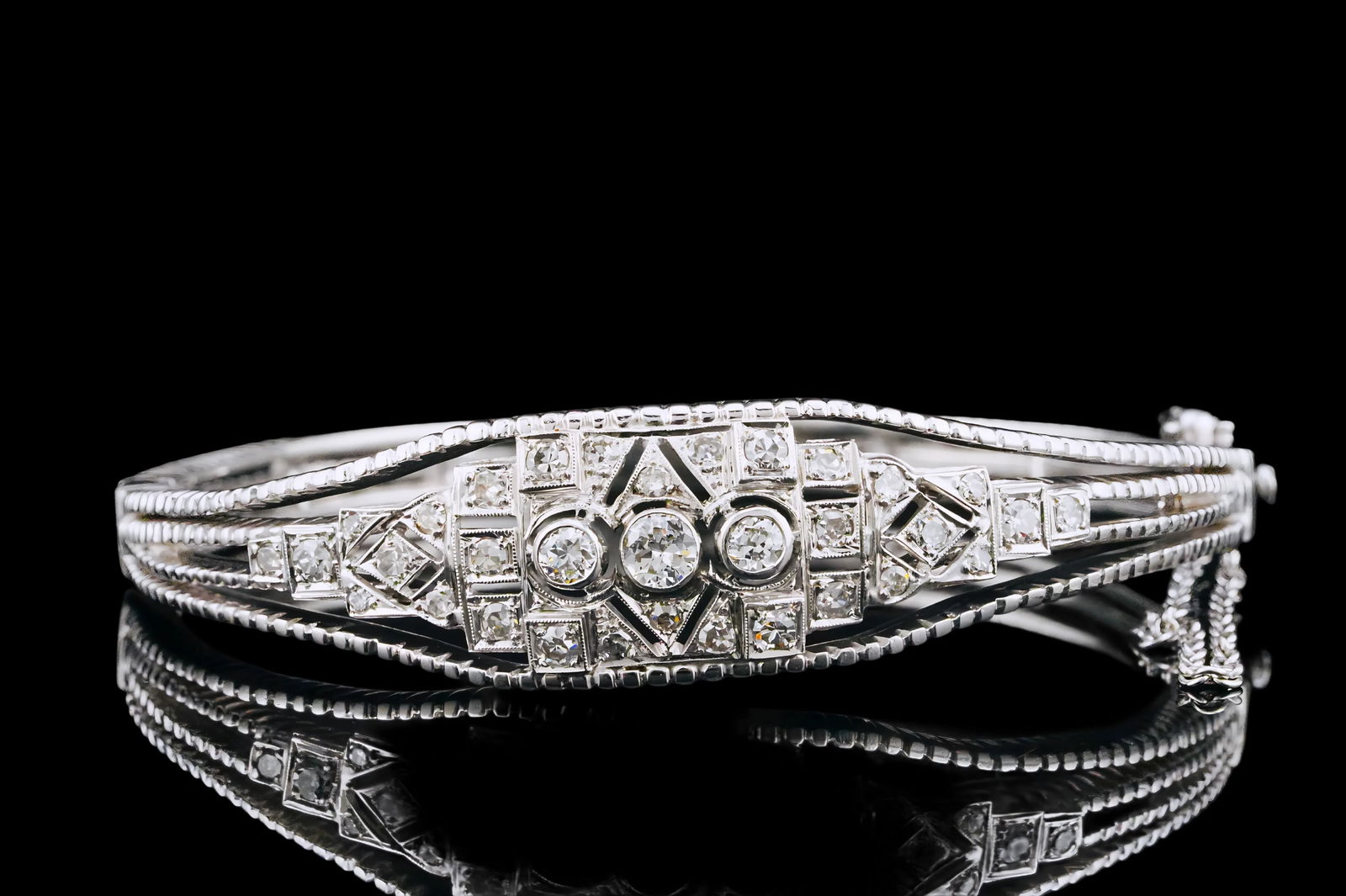 1.30ctw SI1-SI2/G-H Diamond 14K Bangle (1 of 7)