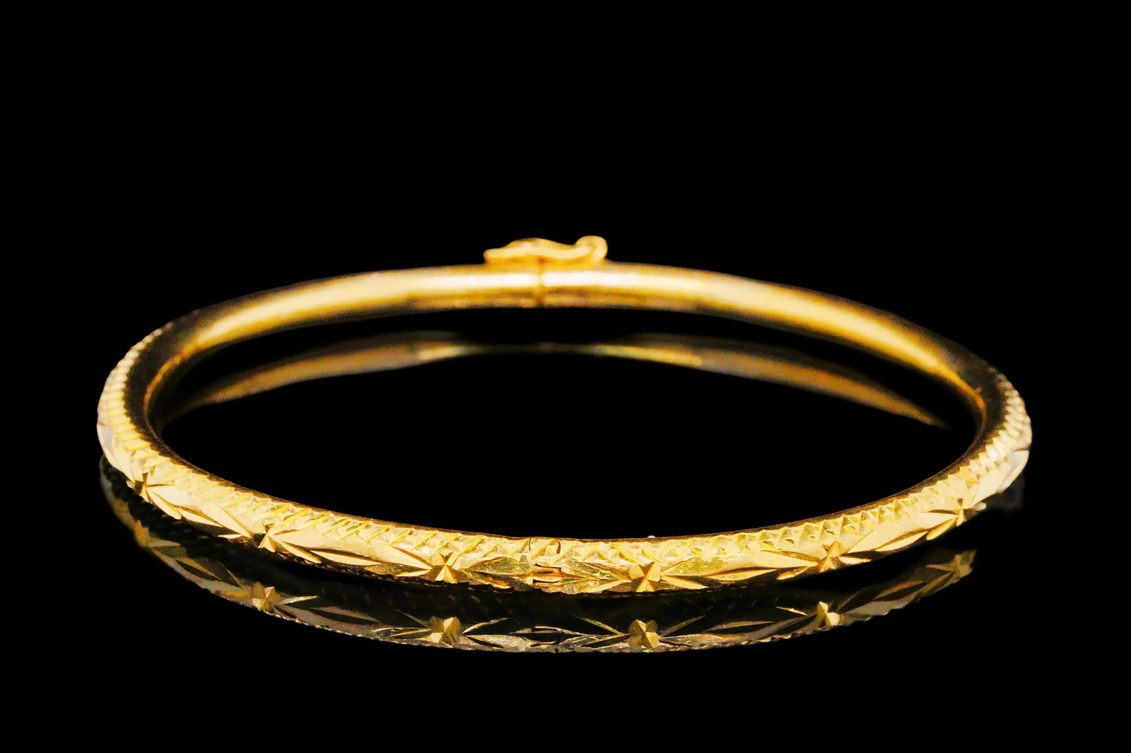 Solid 21K Gold Bangle Bracelet (1 of 6)