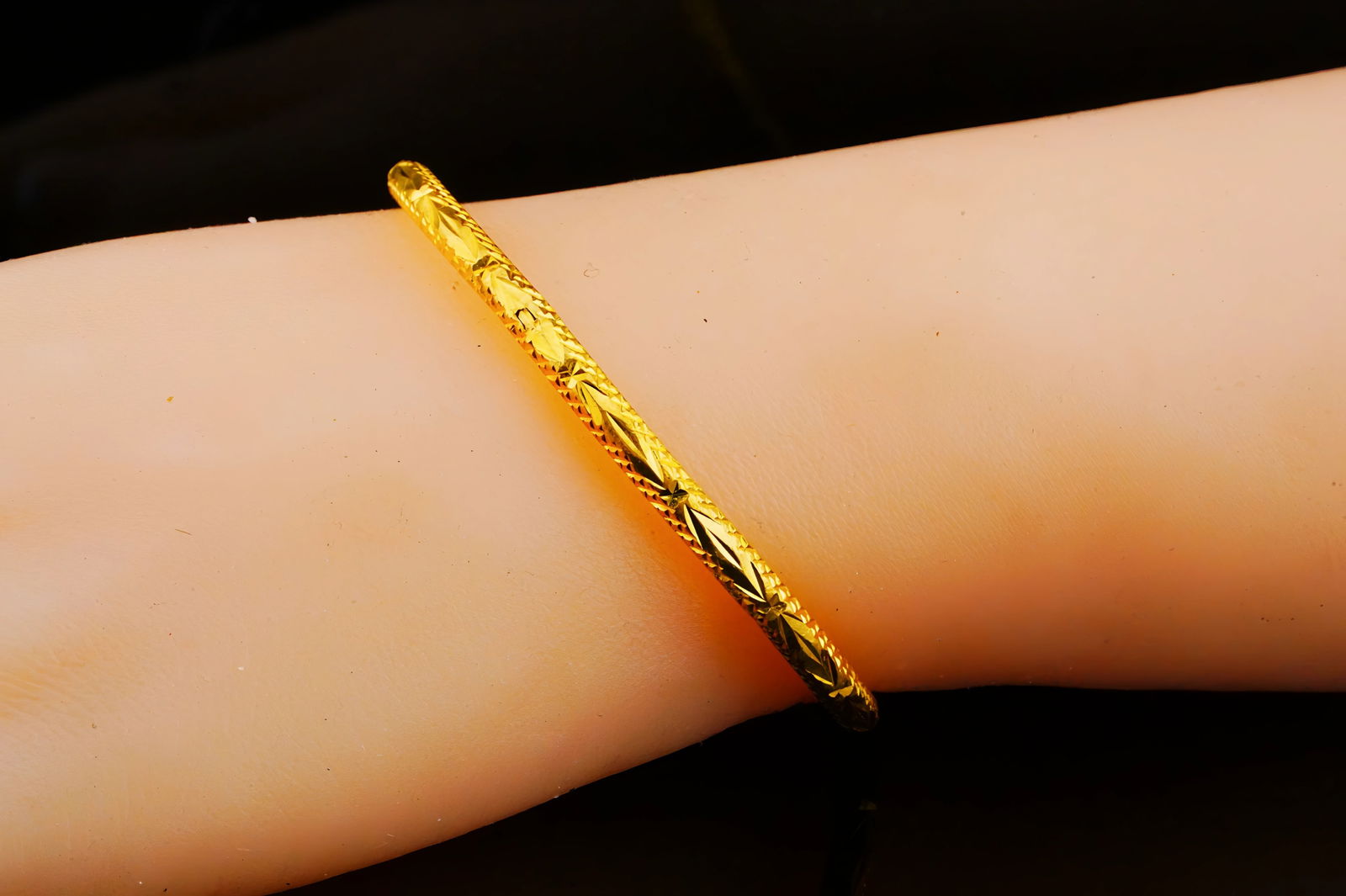 Solid 21K Gold Bangle Bracelet - 3