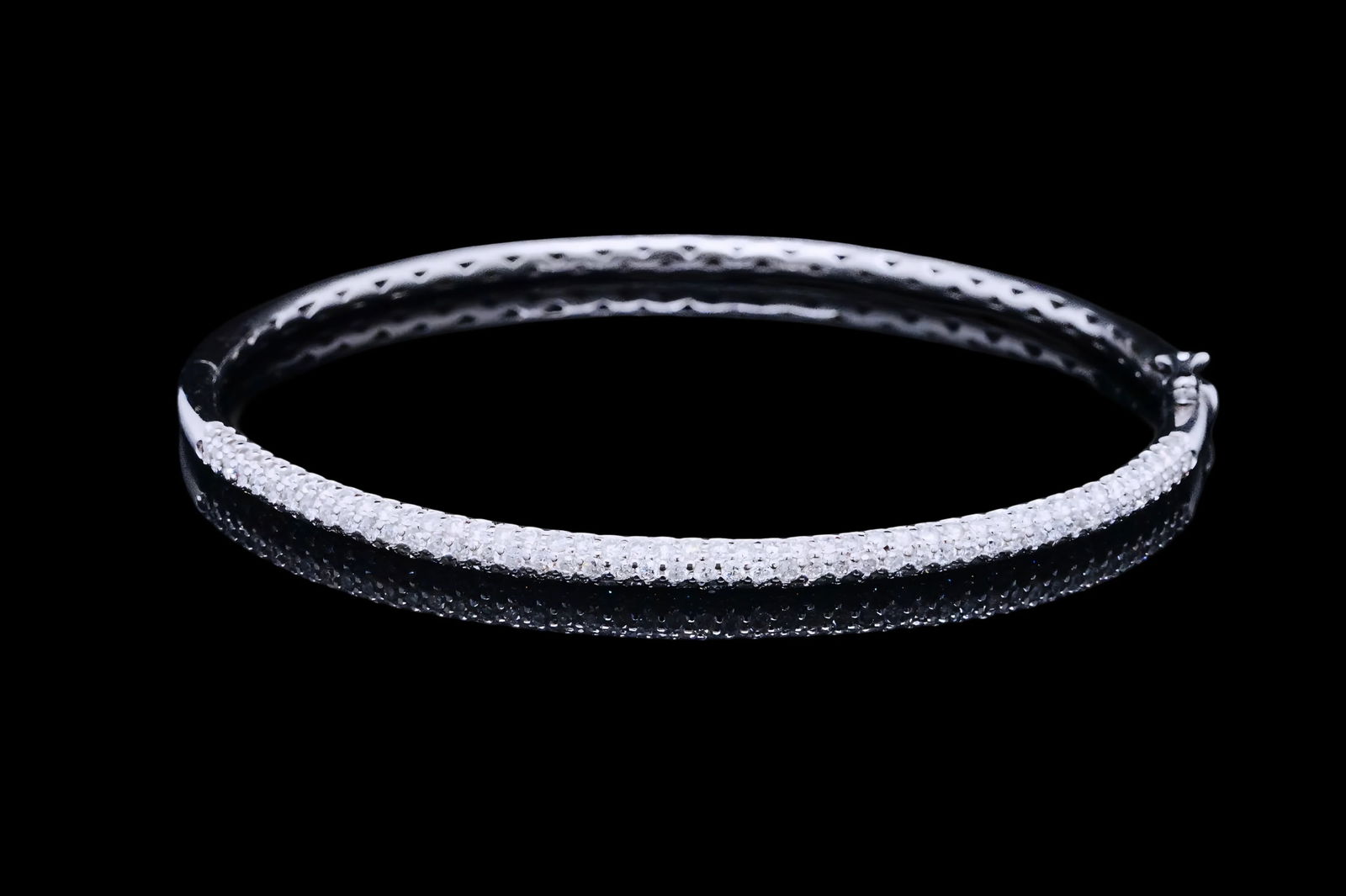 2.50ctw SI1-SI2/G-H Diamond and 14K Bangle Bracelet (1 of 6)