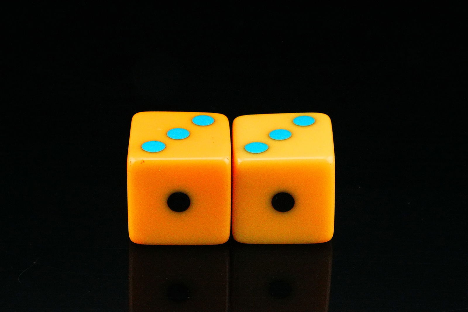 Pair of Vintage Butterscotch Bakelite Dice (1 of 2)