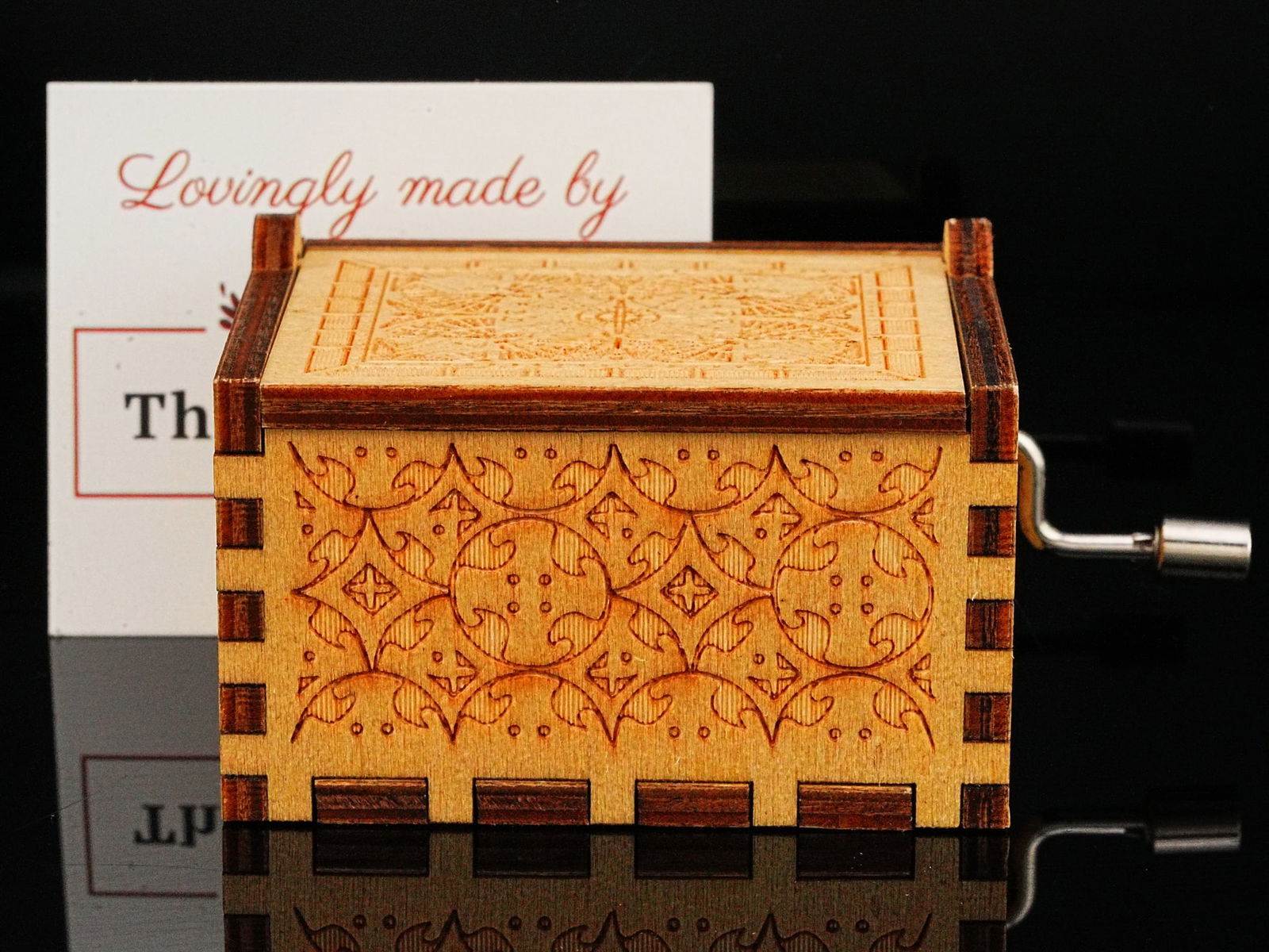 Handmade Aladdin "A Whole New World" Wooden Music Box: Handmade Aladdin "A Whole New World" Wooden Hand-Crank Music Box - A charming hand-crank wooden music box featuring an engraved Aladdin motif to the interior lid, depicting the Genie and magic lamp ab