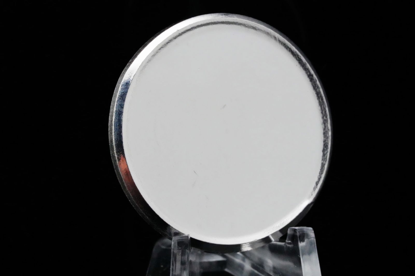 1 Ounce .999 Fine Silver Blank Bullion Round (1 of 2)