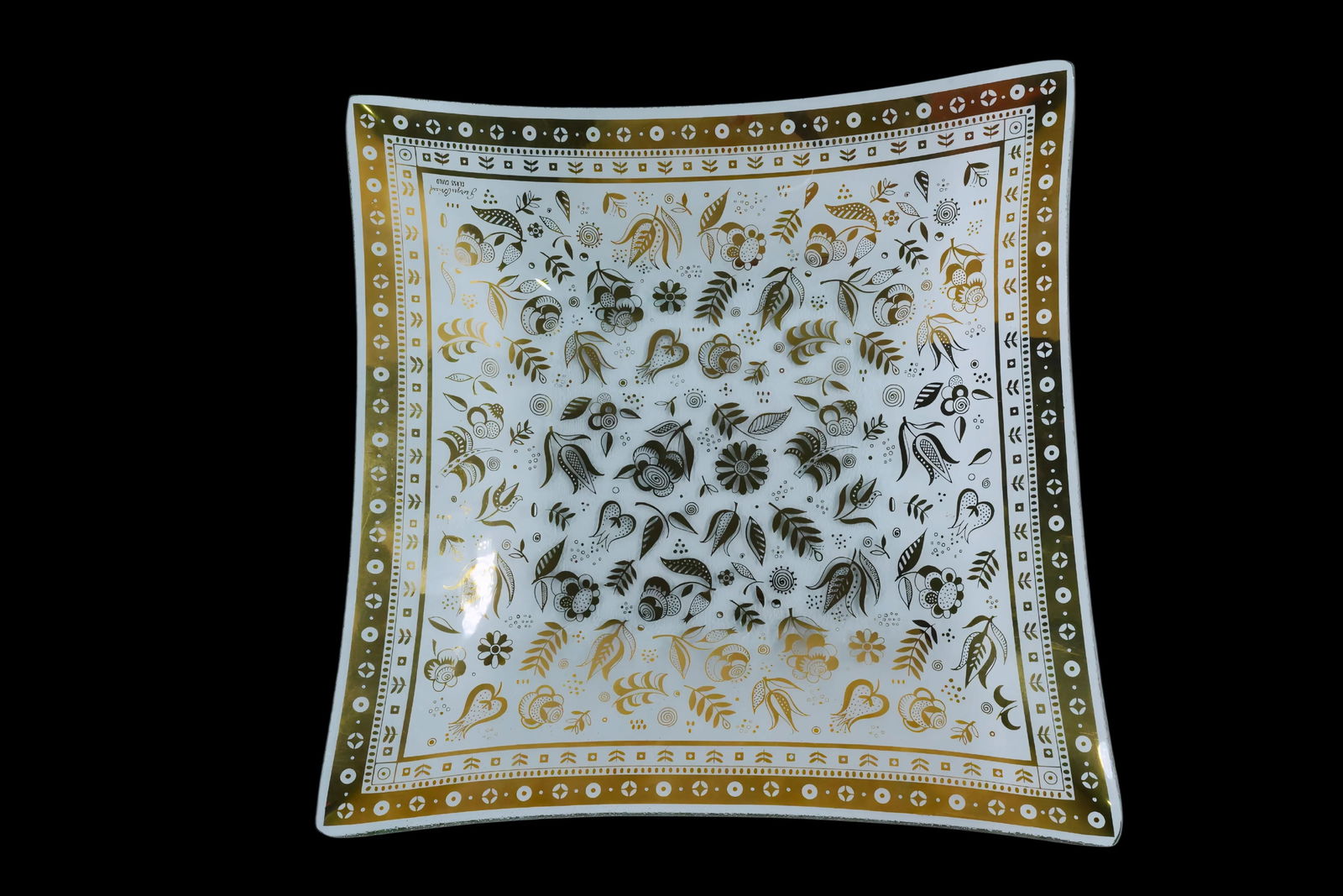 Mid-Century Modern 24K Gilt Floral Glass Tray: Mid-Century Modern 24K Gilt Floral Glass Tray - Offered is a beautiful Mid-Century Modern glass tray, featuring an allover 24K gilt floral and foliate pattern in warm gold tones. The tapered square fo