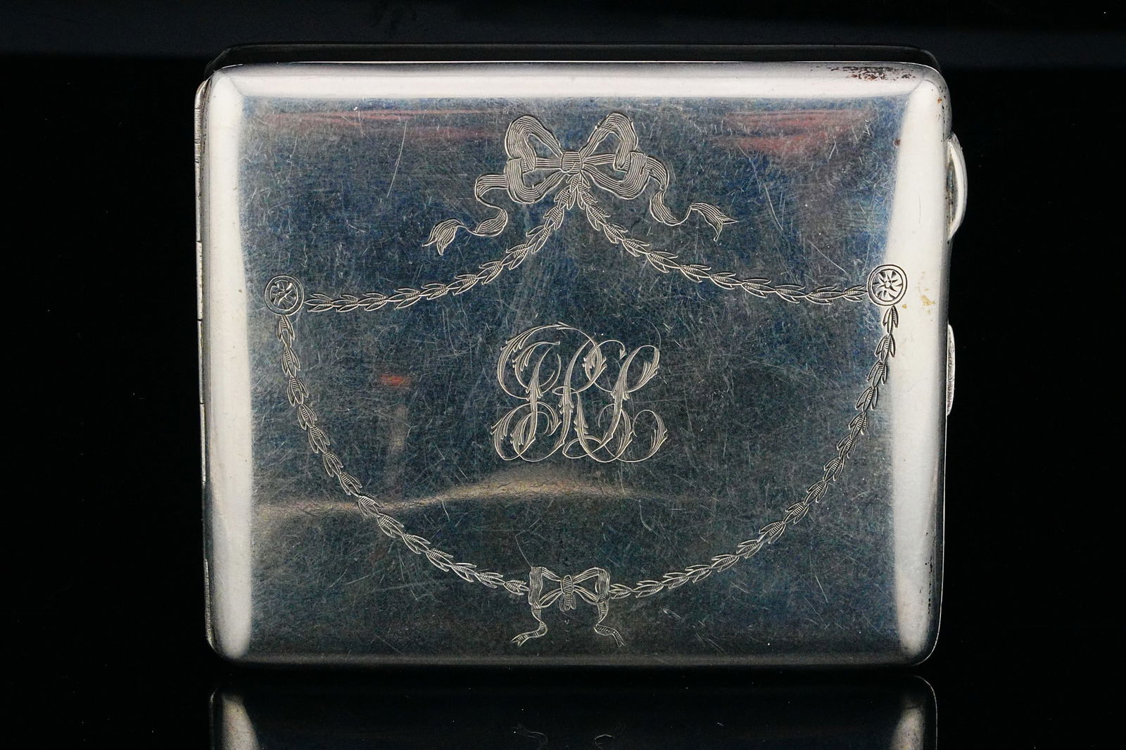 H. Matthews 1918 Sterling Silver Cigarette Case (1 of 5)