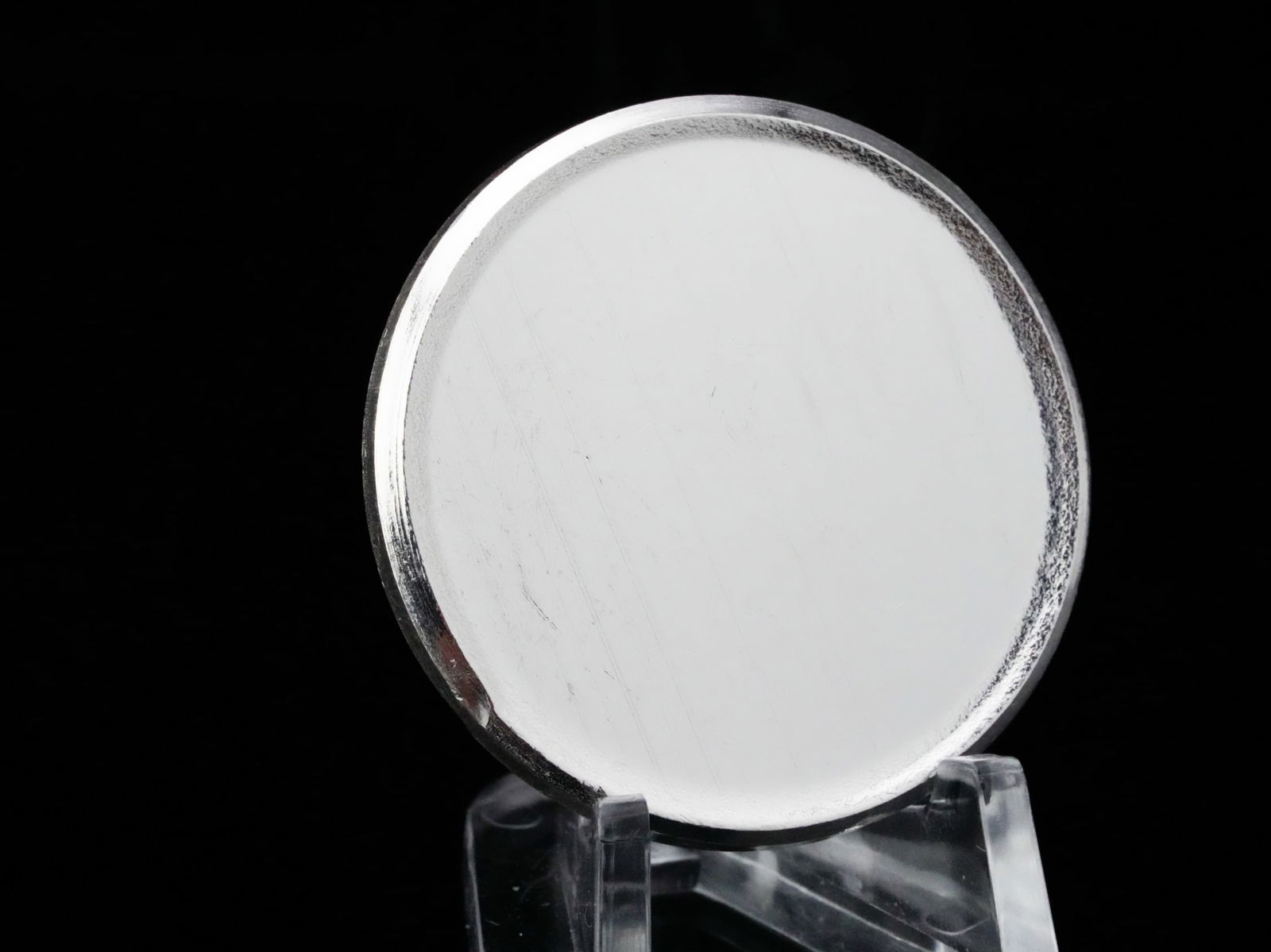 1 Ounce .999 Fine Silver Blank Bullion Round (1 of 2)