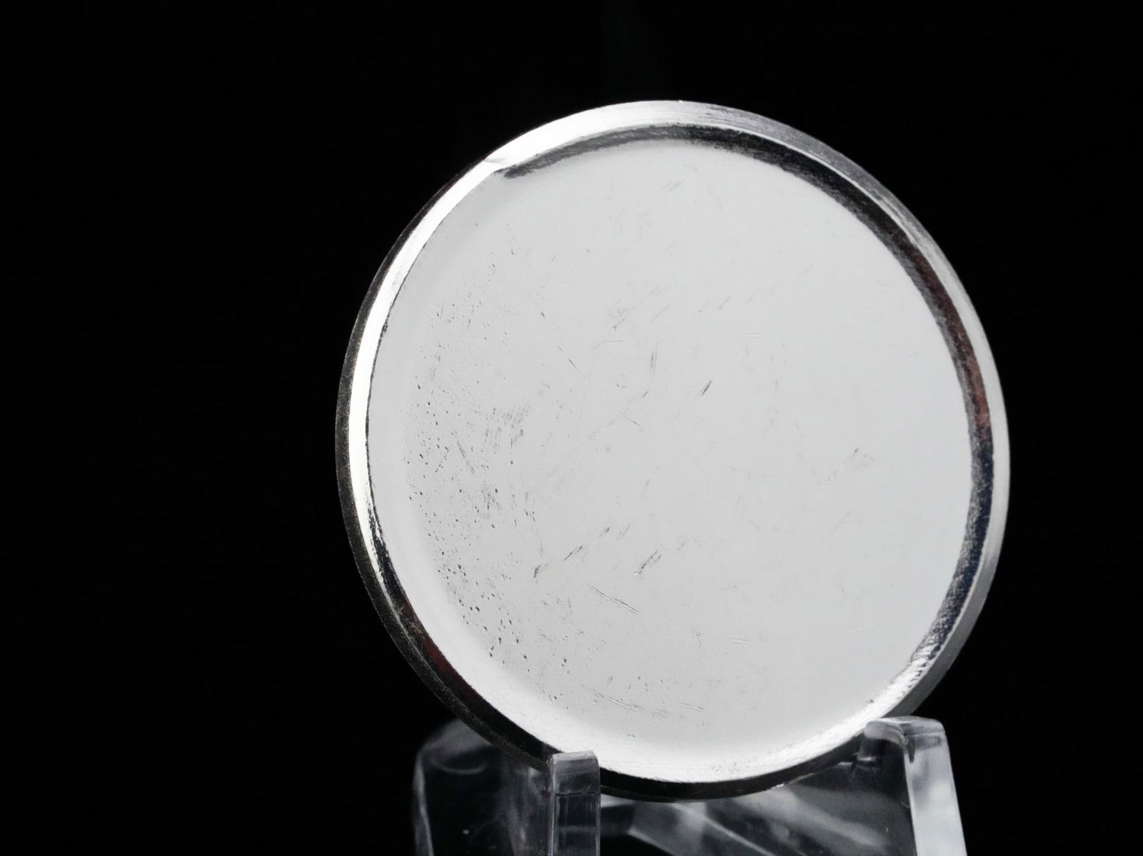 1 Ounce .999 Fine Silver Blank Bullion Round (1 of 2)