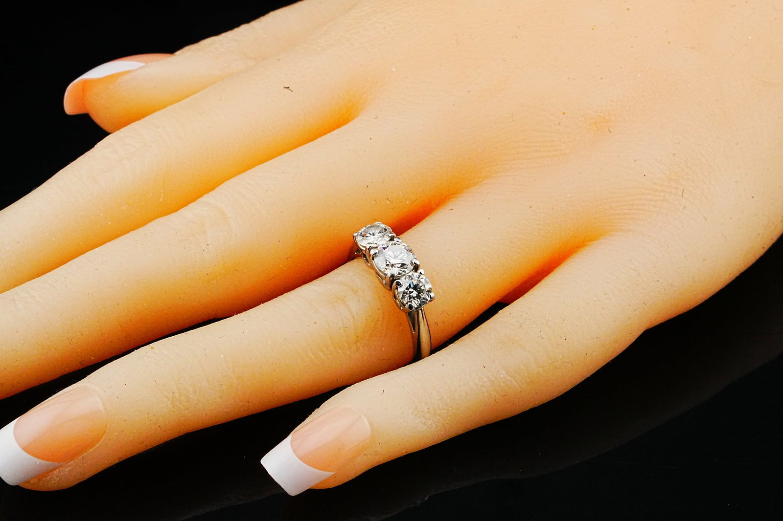 Tiffany & Co. 2.50ctw Diamond and Platinum Ring - 2