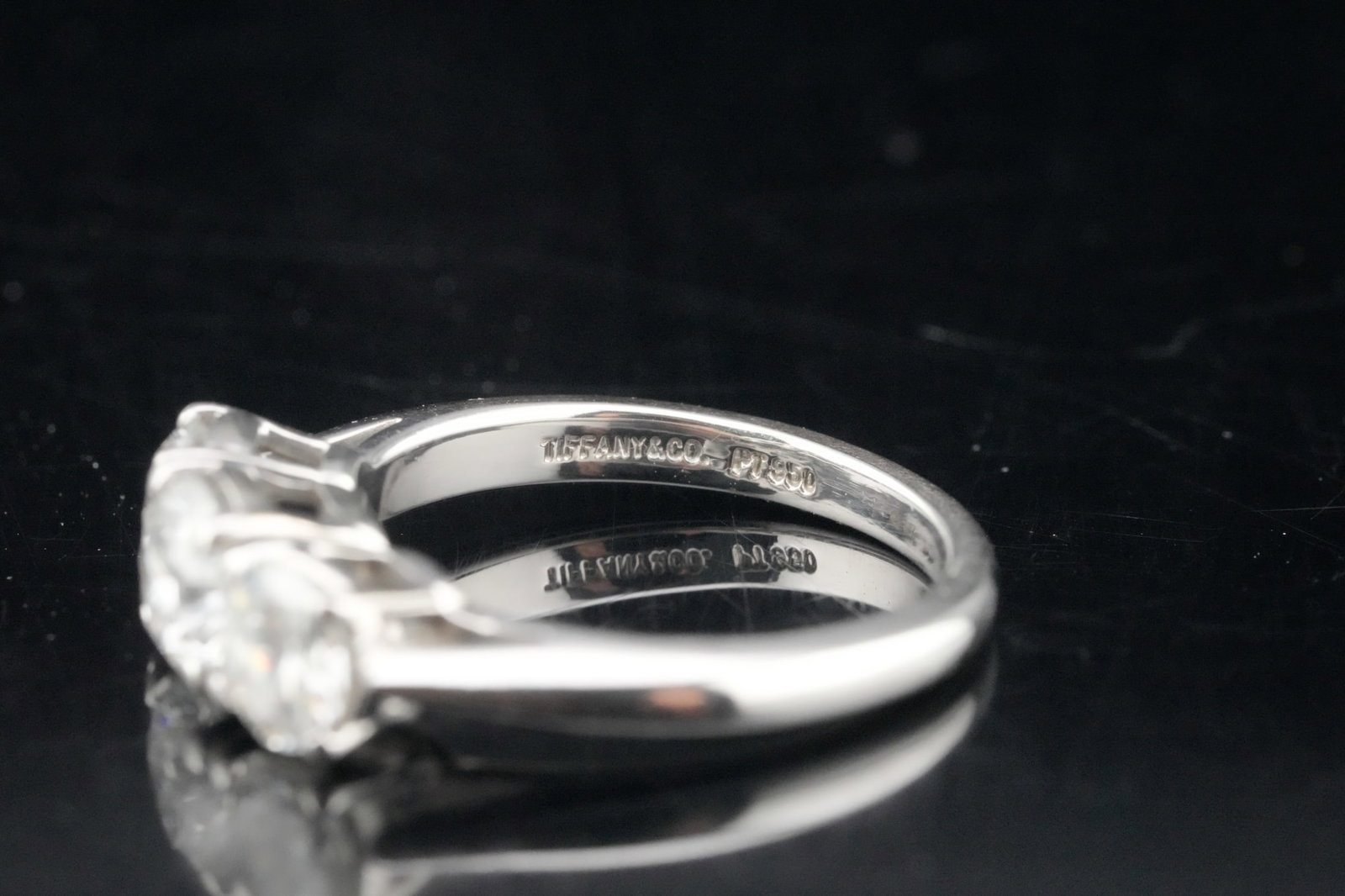 Tiffany & Co. 2.50ctw Diamond and Platinum Ring - 8