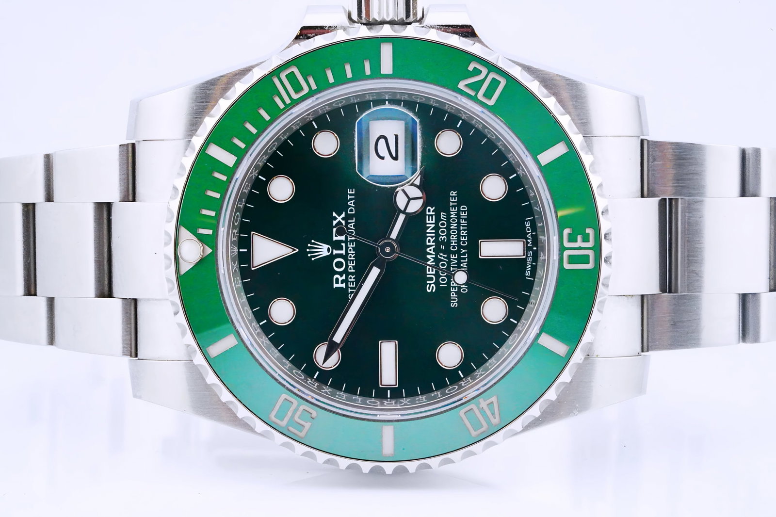 Rolex "Hulk" Submariner 40mm Stainless Steel Watch - 2