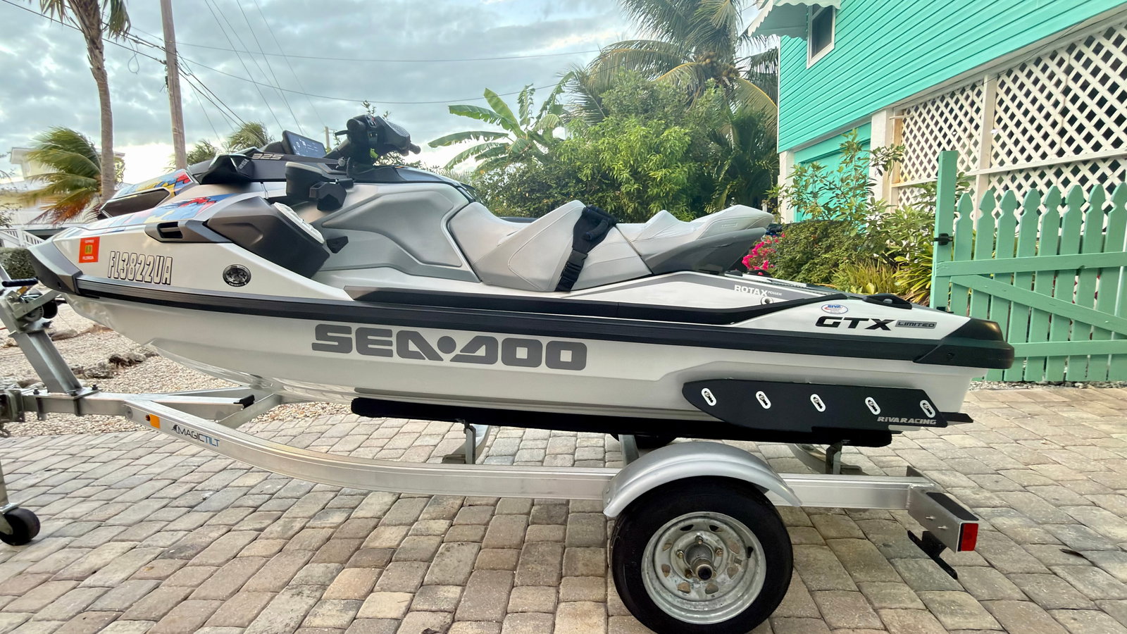 2025 Sea-Doo GTX Limited 325 - 8