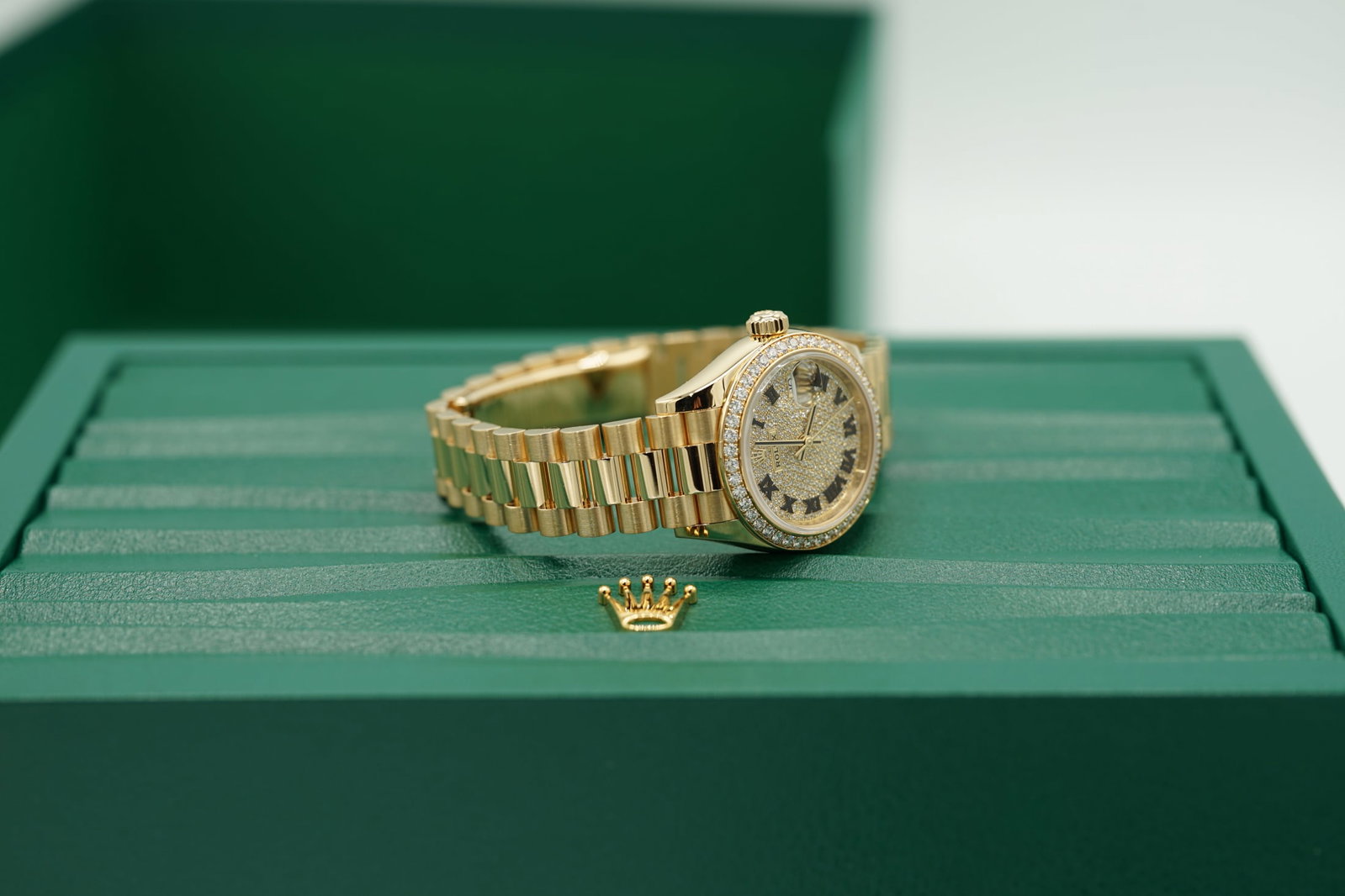 Rolex Lady Datejust 28mm Diamond Solid 18K Watch - 4