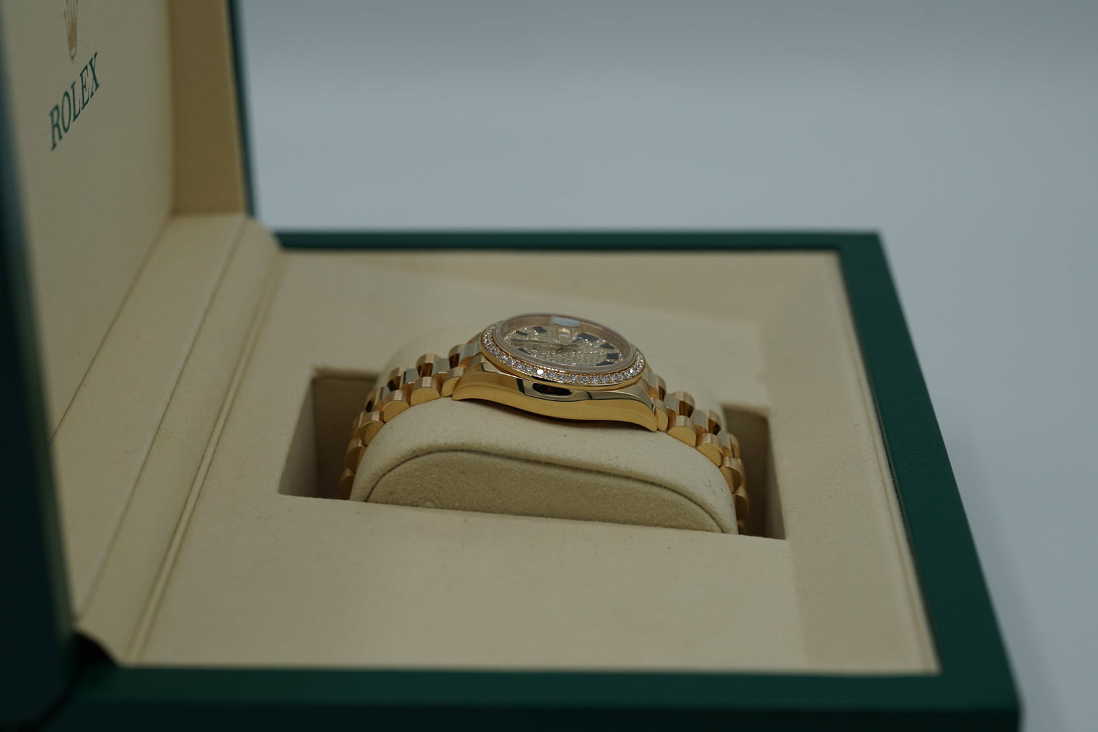 Rolex Lady Datejust 28mm Diamond Solid 18K Watch - 9
