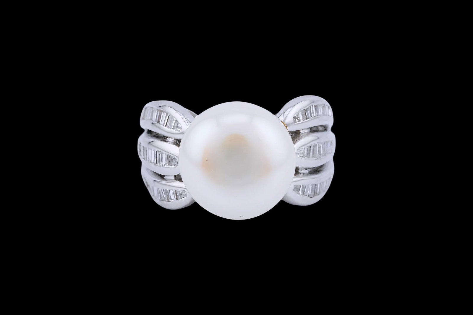 6.5mm Pearl, 0.70ctw Diamond and 18K White Gold Ring (1 of 6)