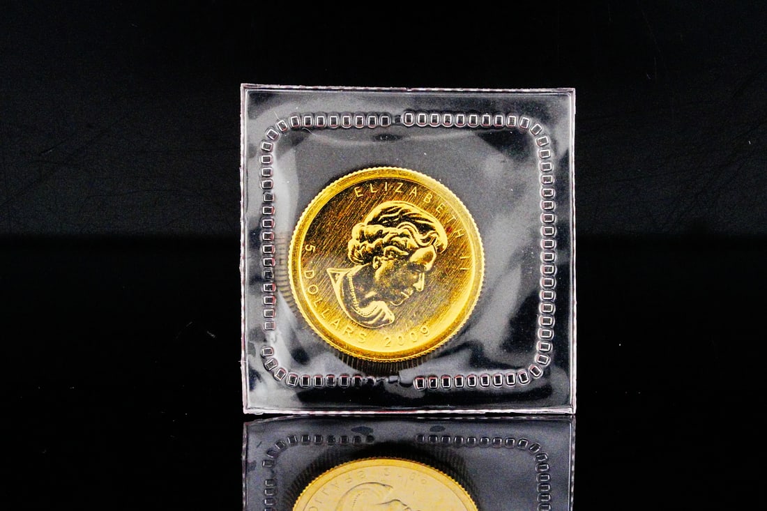 2009 Canada Maple Leaf 1/10 Ounce .9999 Gold Coin (1 of 2)