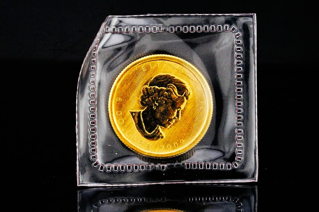 2009 Canada Maple Leaf 1/10 Ounce .9999 Gold Coin (1 of 2)