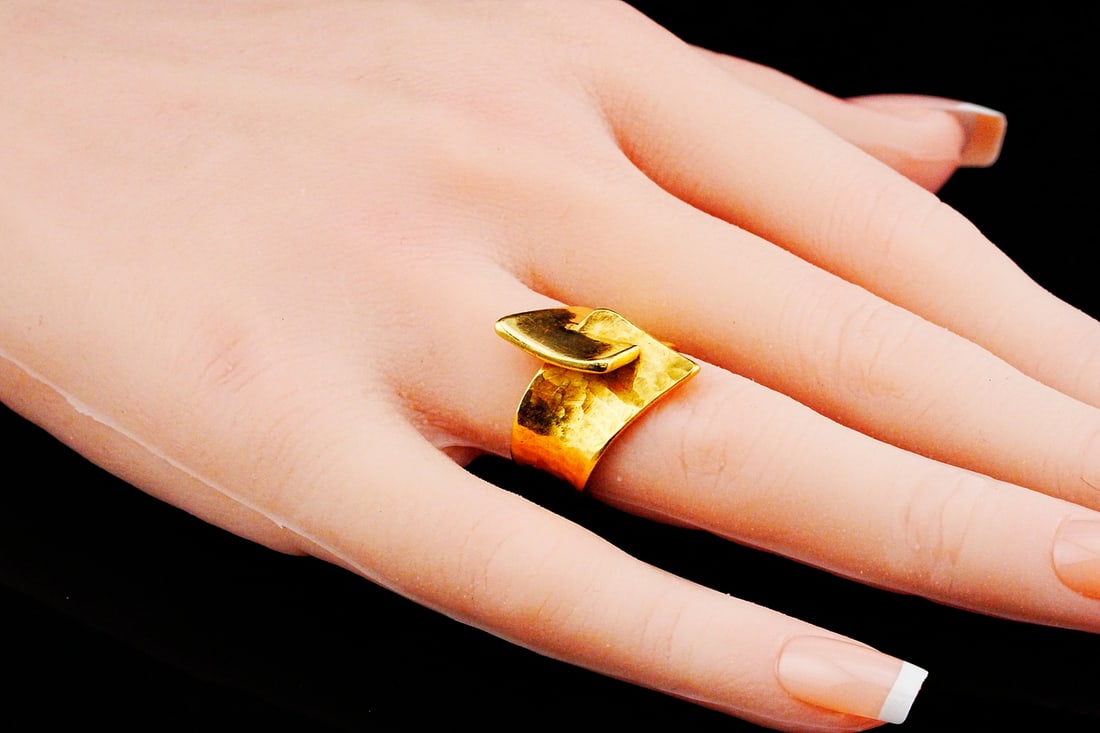 Italian Solid 18K Yellow Gold Geometric Ring - 2