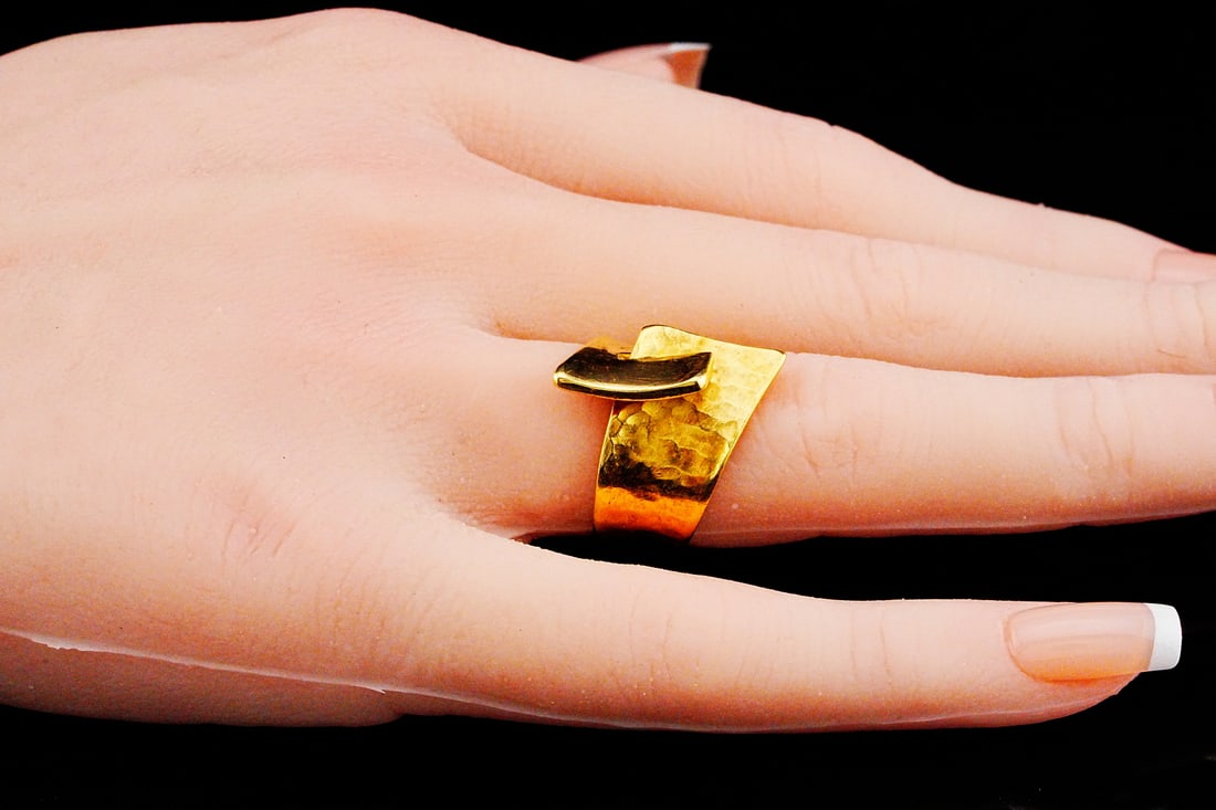 Italian Solid 18K Yellow Gold Geometric Ring - 3