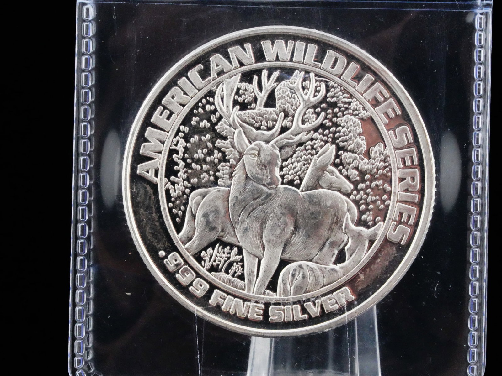 20 Gram 1993 Foxwoods Casino .999 Silver Bingo Medal: 20 Gram 1993 Foxwoods Casino American Wildlife Series Deer .999 Fine Silver Bingo Medal - Offered is a 1993 Foxwoods Casino American Wildlife Series Deer silver bingo medal, a desirable collectible st