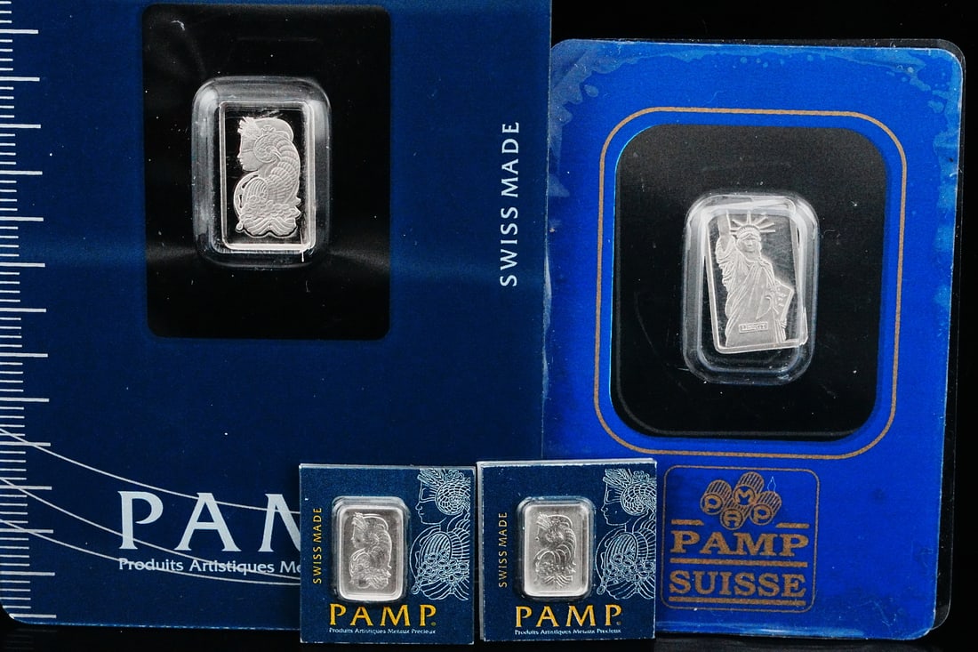 Lot of (4) PAMP Suisse 1 Gram .9995 Platinum Bars: Lot of (4) PAMP Suisse 1 Gram .9995 Platinum Bars - This premium bullion lot features four matching 1 gram platinum bars, each produced by the renowned PAMP Suisse refinery and struck in .9995 fine pl