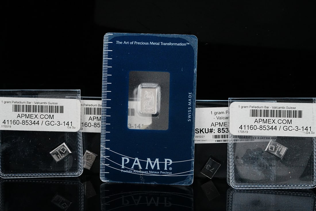 Lot of (5) 1 Gram .9995 Palladium Bars: Lot of (5) 1 Gram .9995 Palladium Bars - This appealing bullion lot features five individual 1 gram bars struck in .9995 fine palladium, offering both intrinsic value and collectible appeal. The