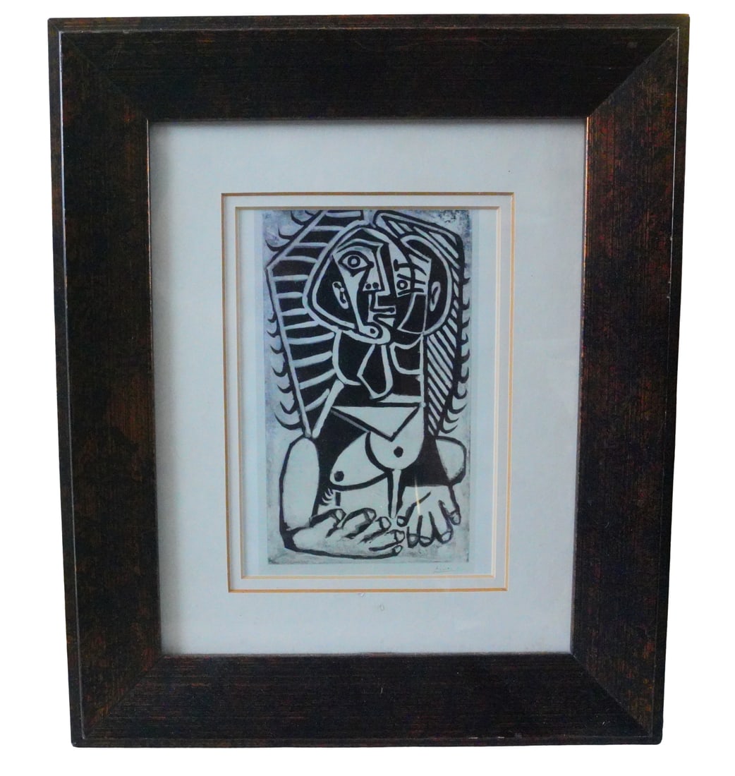 After Pablo Picasso "Torse de femme 1953" Print: After Pablo Picasso (1881-1973) "Torse de femme (L'Egyptienne) 1953" Print on Paper - A bold black-and-white print after Pablo Picasso's Torse de femme (L'Egyptienne), created in 1953. This striking w
