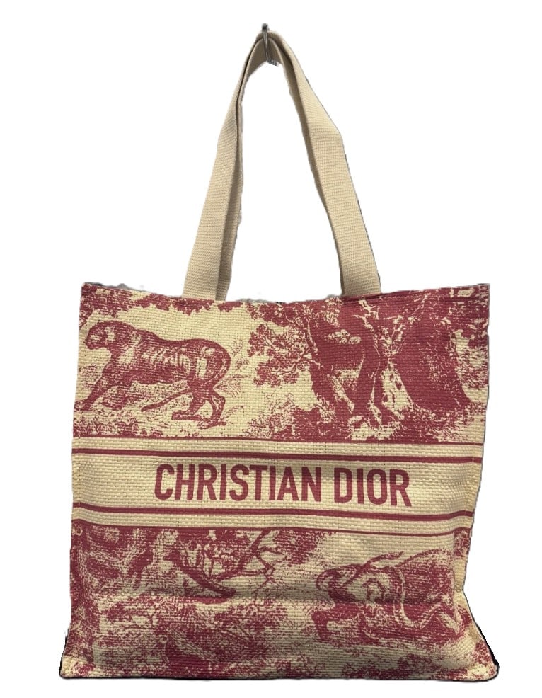 Dior Dioriviera Burgundy and Ivory Straw Tote Rare VIP Gift: Dior Dioriviera Burgundy and Ivory Straw Tote Rare VIP Gift Unopened - An exceptionally rare and highly coveted offering from the house of Dior, this Christian Dior Dioriviera tote represents the effo