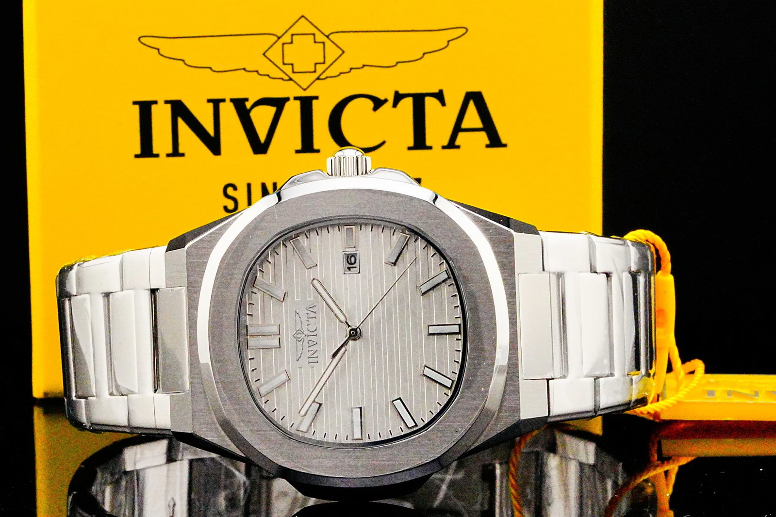Invicta Speedway 41mm Steel Men's Watch W/Box (1 of 5)