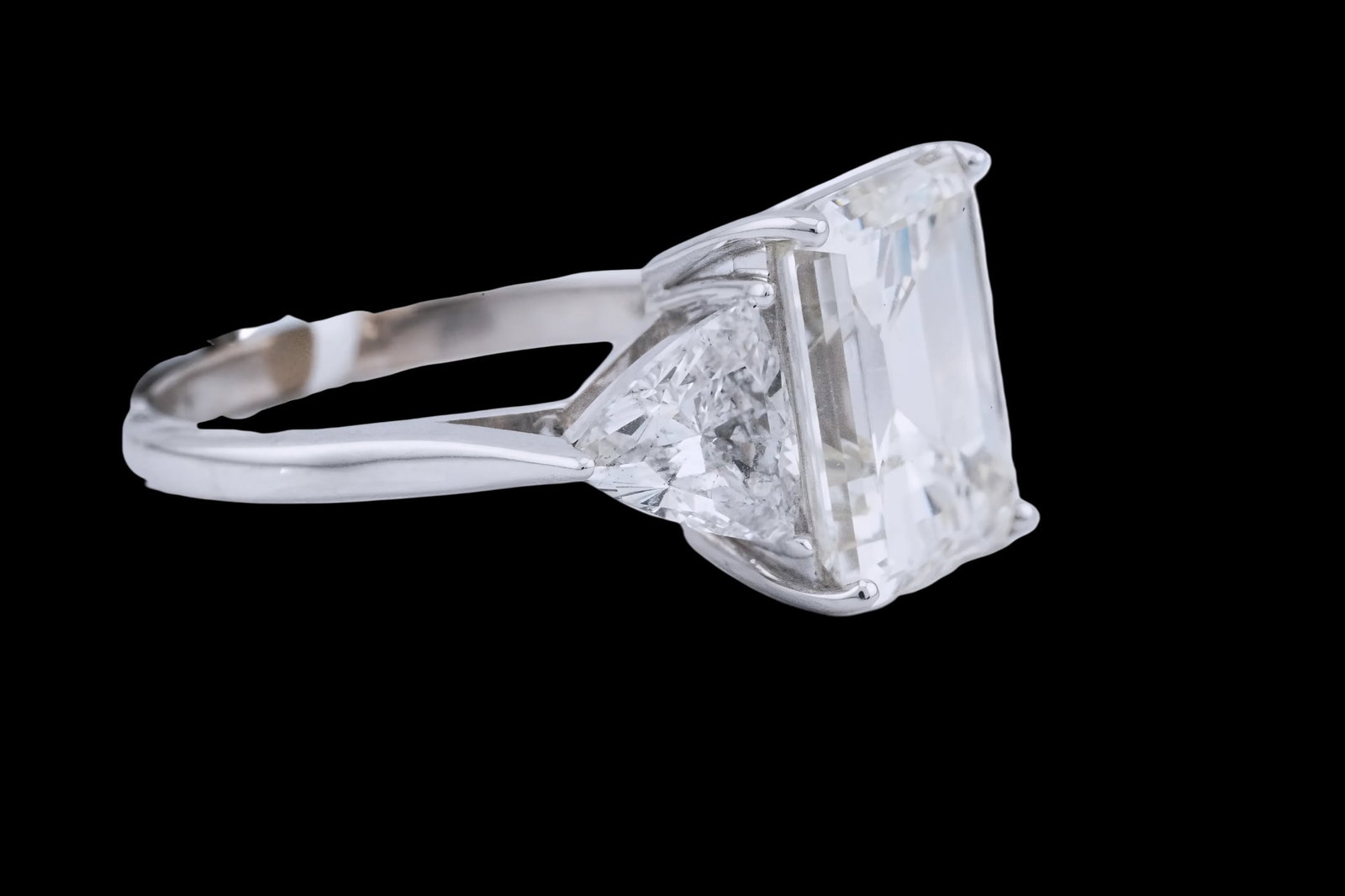 6.88ctw GIA VVS2-SI2/D-J Diamond and 18K 3-Stone Ring - 5