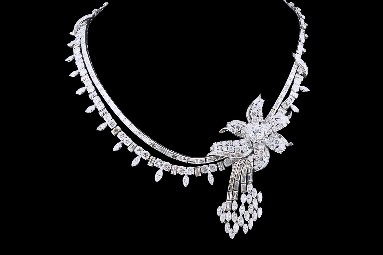 40.00ctw Diamond and Platinum 16" Flower Necklace: 40.00ctw VS1-SI1/F-H Diamond and Platinum 16" Flower Cocktail Necklace - THIS ITEM WILL COME WITH A $455,000 INSURANCE VALUATION REPORT. A dramatic and exquisitely crafted high jewelry necklace