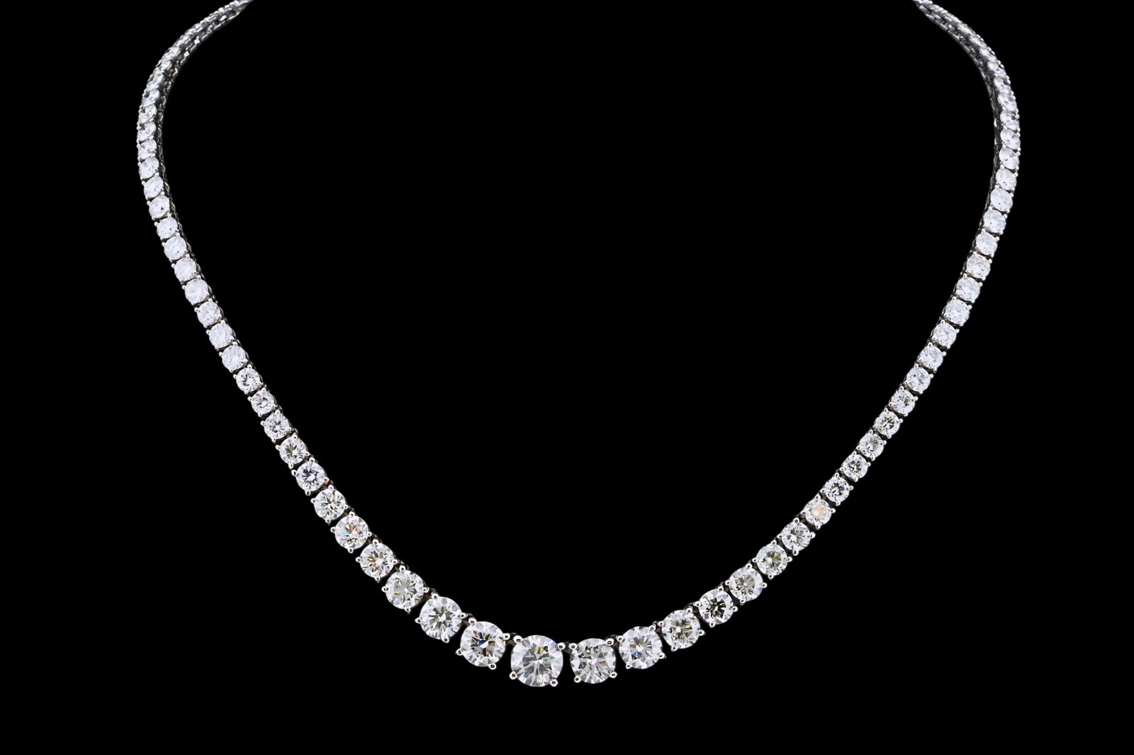 24.62ctw VS2-SI1/H-J Diamond 18K Necklace W/(5) GIA: 24.62ctw VS2-SI1/H-J Diamond and 18K White Gold 16" Graduated Tennis Necklace W/(5) GIA Reports - THIS ITEM WILL COME WITH A $241,500 INSURANCE VALUATION REPORT. This refined graduated tennis