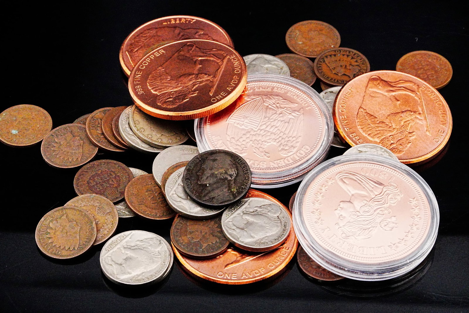 Unsearched Lot of U.S. Coins and (6) 1 Oz Copper Rounds (1 of 2)