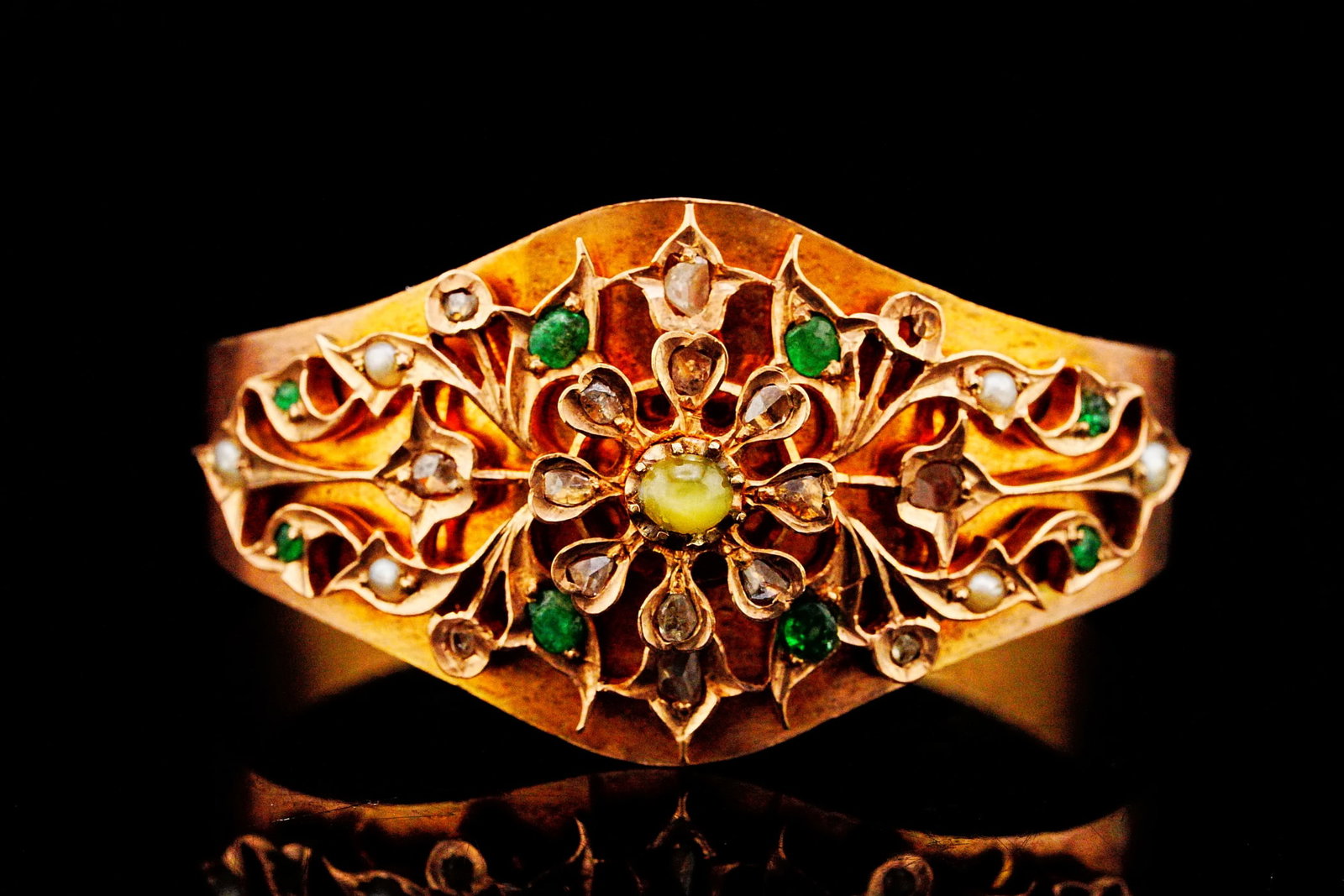 9K, Polki Diamond, Emerald, Pearl and Cat's Eye Bangle (1 of 6)