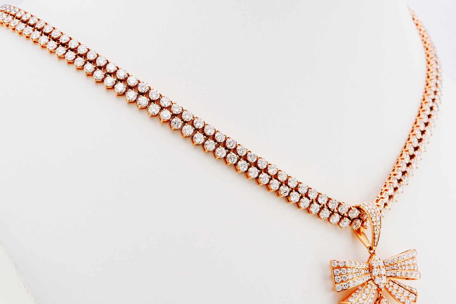 34.00ct Morganite, 22.20ctw Diamond and 18K Necklace - 5