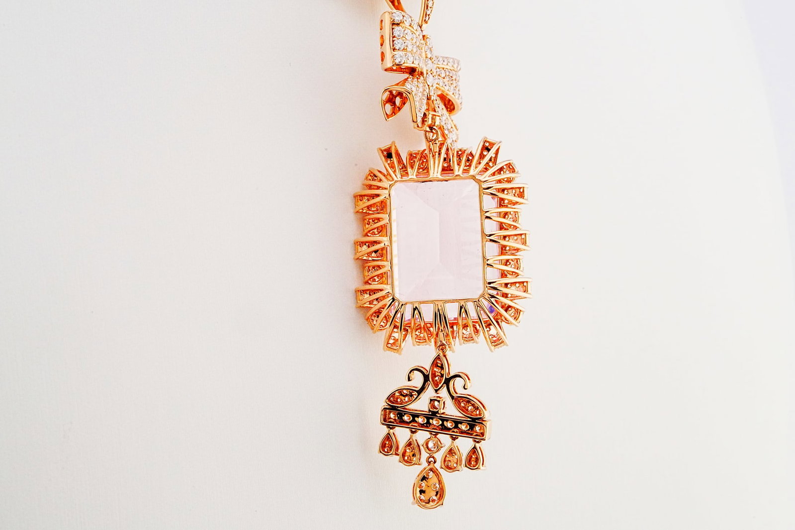 34.00ct Morganite, 22.20ctw Diamond and 18K Necklace - 6