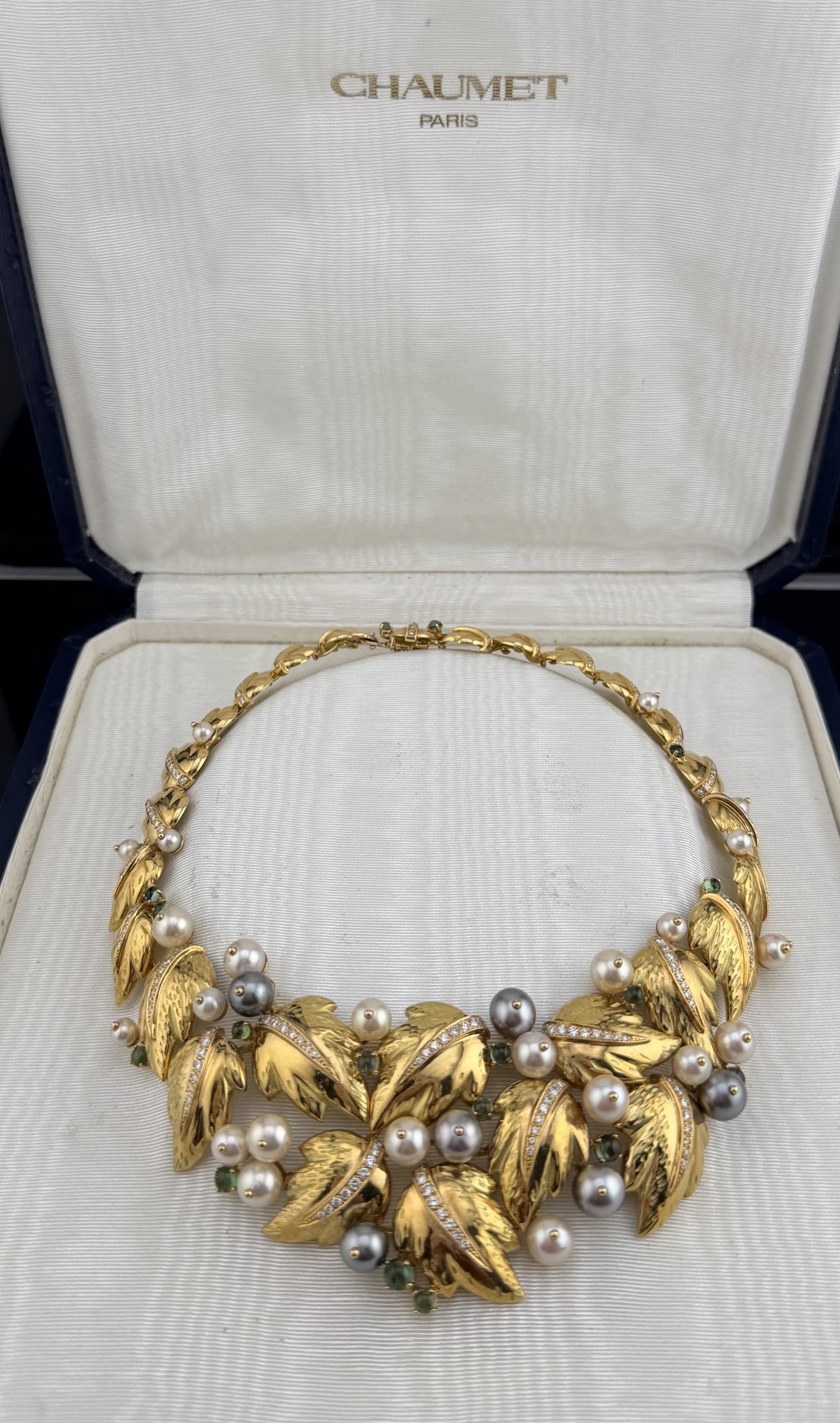 Chaumet 2.00ctw Diamond, Tourmaline, Pearl, 18K Necklace: Chaumet 2.00ctw VS/F-G Diamond, Green Tourmaline, Cultured Pearl and 18K Yellow Gold Necklace W/Box - An extraordinary haute joaillerie creation by the legendary Parisian house of Chaumet, this except