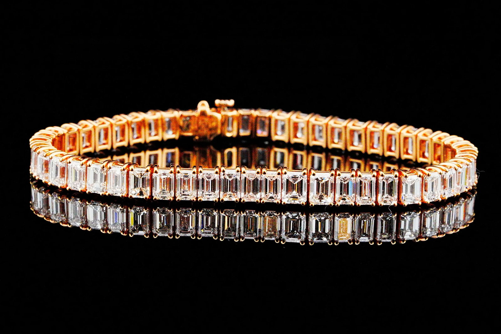 17.30ctw VS1-SI1/G-H Emerald Cut Diamond 18K Bracelet (1 of 7)