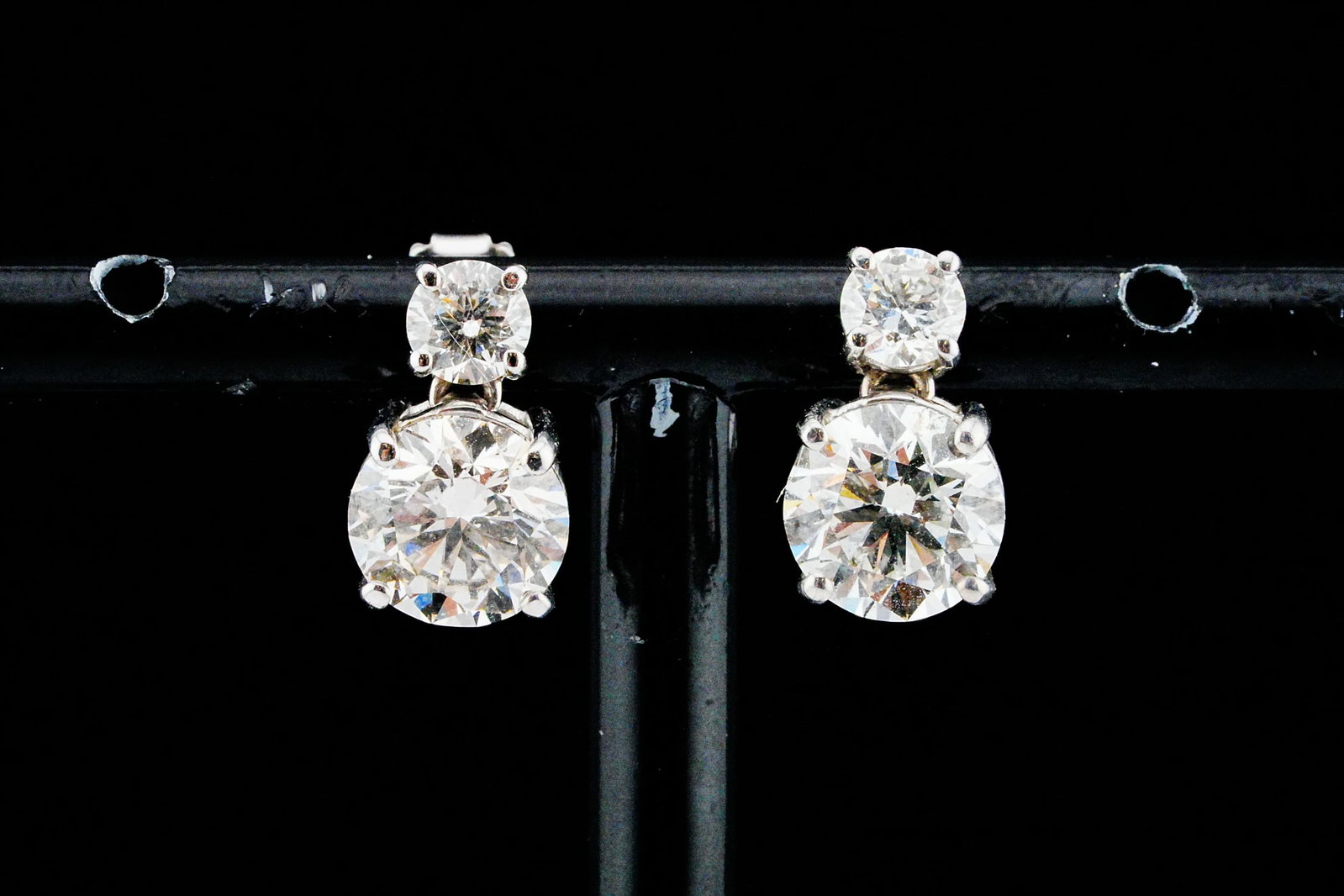 3.51ctw SI1/I Diamond and 18K Earrings W/(2) GIA Reports: 3.51ctw SI1/I Diamond and 18K White Gold 0.35" Martini Stud Earrings W/(2) GIA Reports - Expertly crafted in 18K white gold, these elegant martini-style stud earrings feature a magnificent matched pai