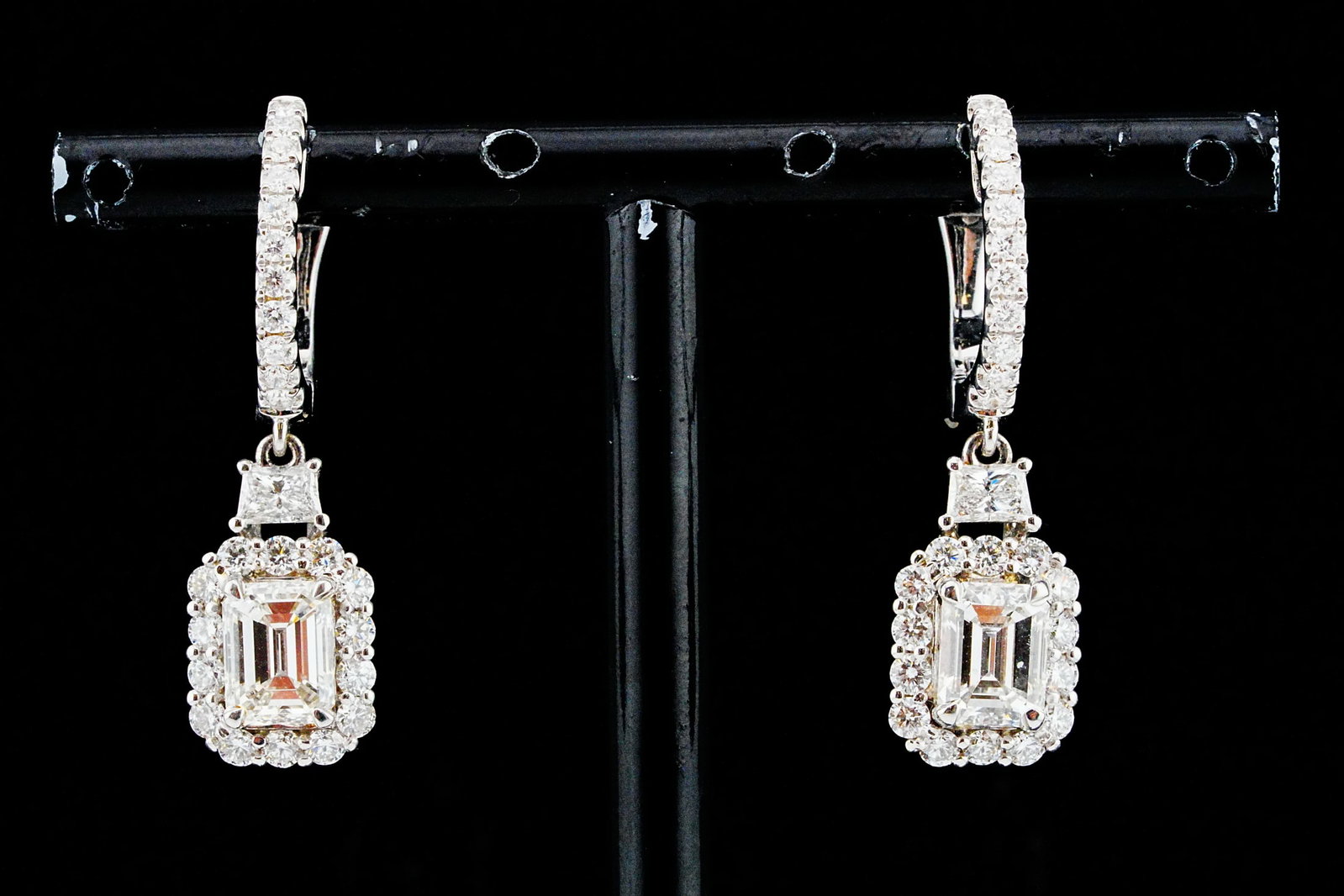 4.03ctw VS1-VS2/G-H Diamond and 18K 1.25" Drop Earrings: 4.03ctw VS1-VS2/G-H Diamond and 18K White Gold 1.25" Drop Earrings W/(2) GIA Reports - Exquisitely crafted in 18K white gold, these elegant drop earrings are centered by a superbly matched pair of GIA