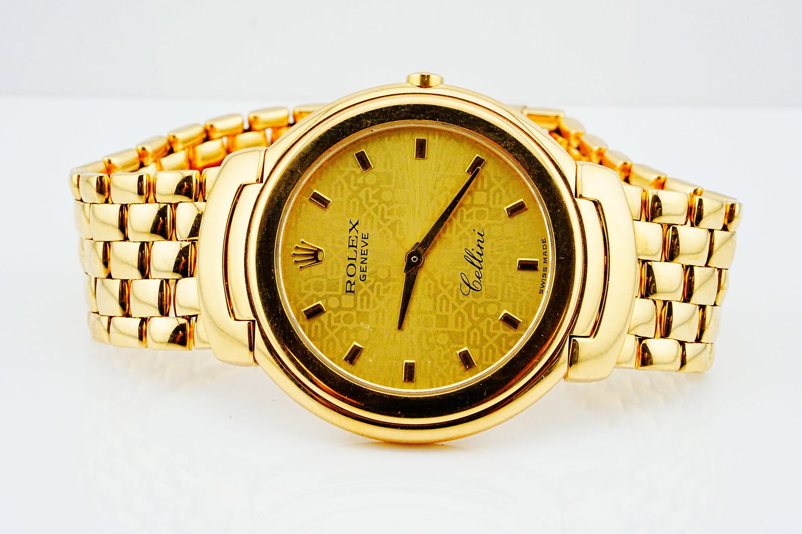 Rolex Cellini Solid 18K Yellow Gold Vintage Wristwatch: Rolex Cellini 37mm Solid 18K Yellow Gold Vintage Wristwatch Ref. 6623 - An elegant and refined wristwatch from Rolex's Cellini collection, crafted in solid 18K yellow gold and designed with a classic 
