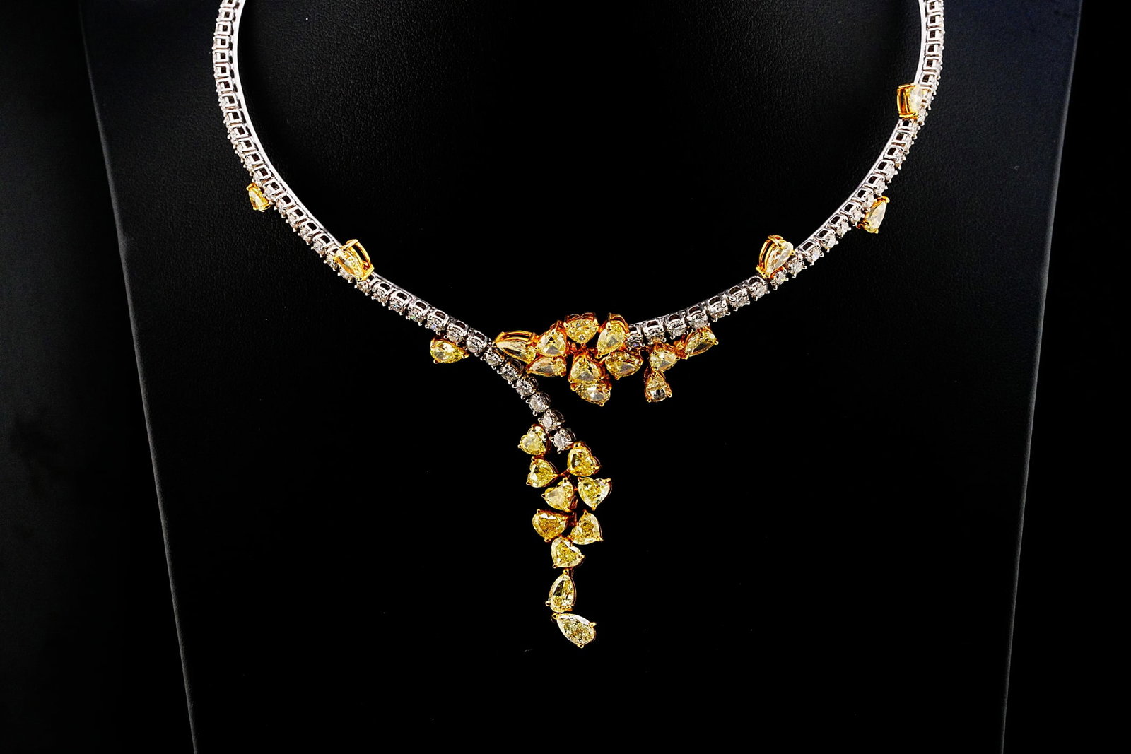 22.30ctw VS2-SI2 Yellow and White Diamond 18K Necklace: 22.30ctw VS2-SI2 Yellow and White Diamond 18K Yellow/White Gold Cascade Collar Necklace - THIS ITEM WILL COME WITH A $125,000 INSURANCE VALUATION REPORT. A striking expression of contemporary high jew