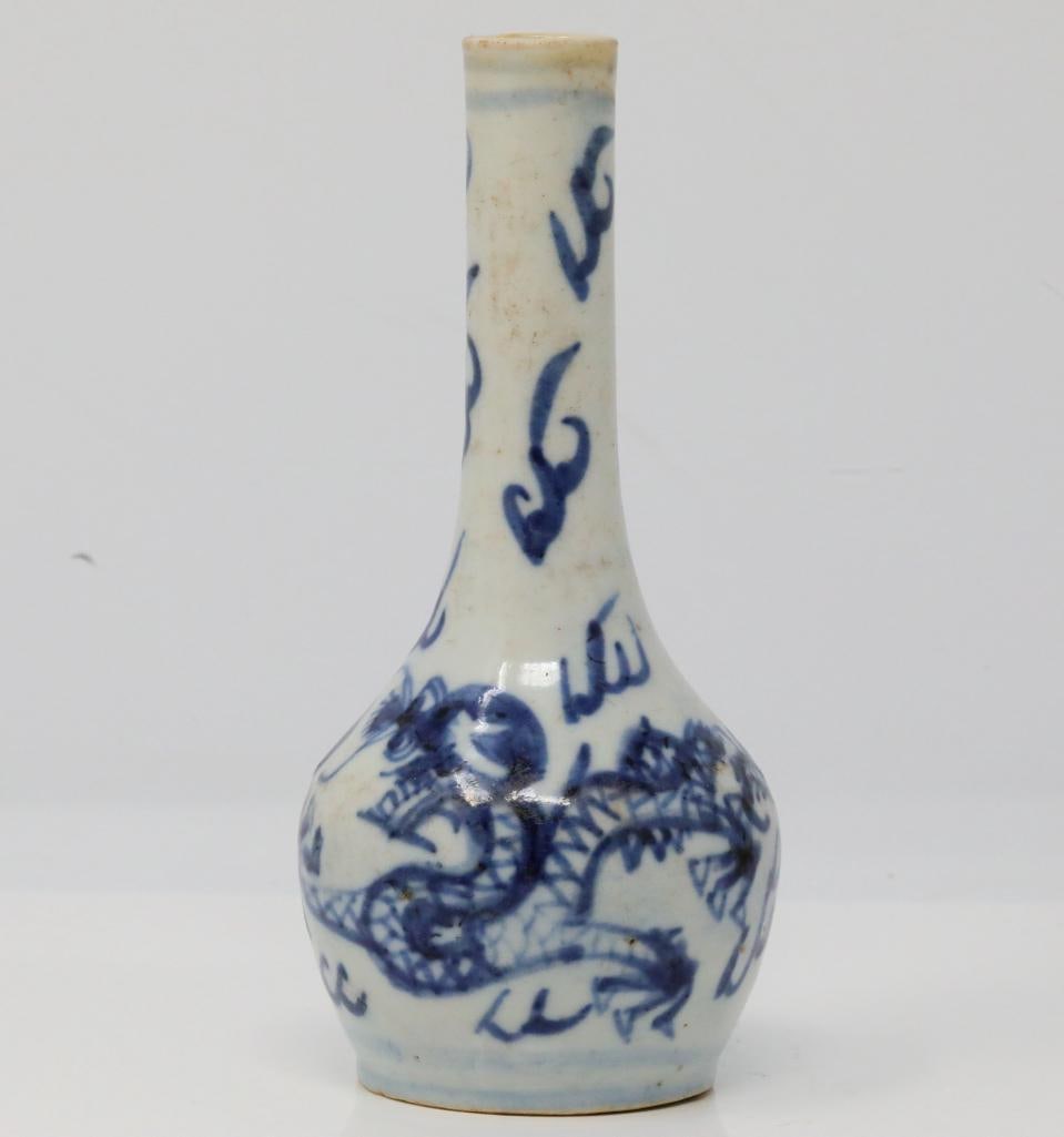 Vietnamese Blue and White Porcelain Dragon Vase (1 of 5)