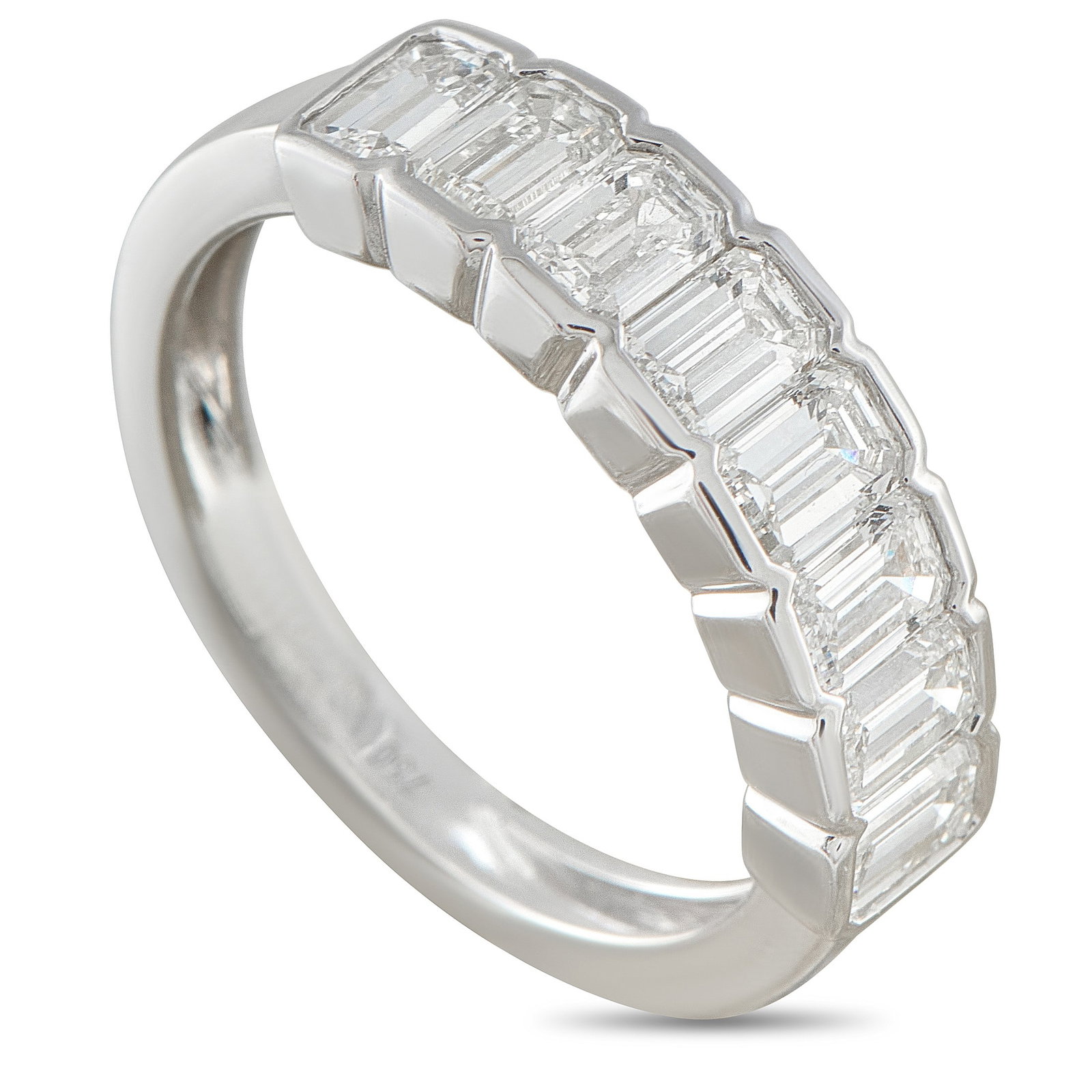 1.80ctw VS2-SI1/G-H Diamond and 18K White Gold Ring: 1.80ctw VS2-SI1/G-H Diamond and 18K White Gold Ring - Crafted in 18K white gold, this elegant ring features a continuous row of approximately 1.80 carats of diamonds, creating a refined band of