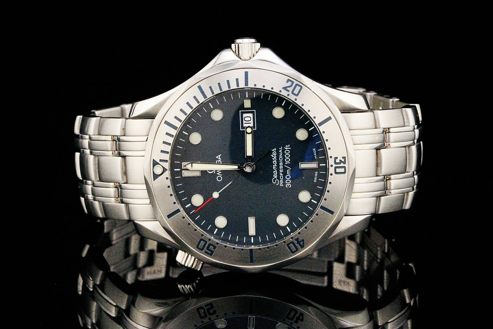 Omega Seamaster Professional 300M 41mm Steel Watch: Omega Seamaster Professional 300M 41mm Stainless Steel Watch - A timeless icon of Swiss watchmaking, this Omega Seamaster Professional 300M features a 41mm stainless steel case paired with the brand's