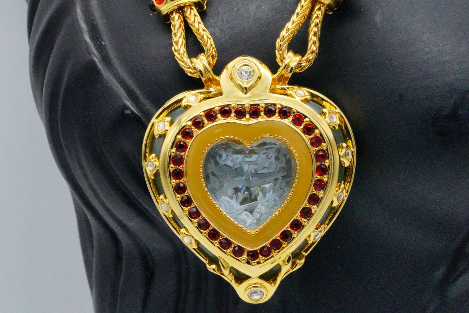 Elizabeth Taylor's Prototype Avon "Taj Mahal" Necklace - 3