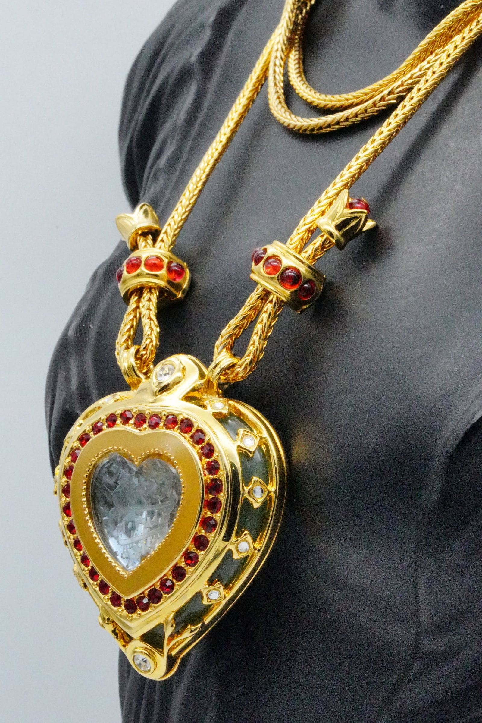 Elizabeth Taylor's Prototype Avon "Taj Mahal" Necklace - 5